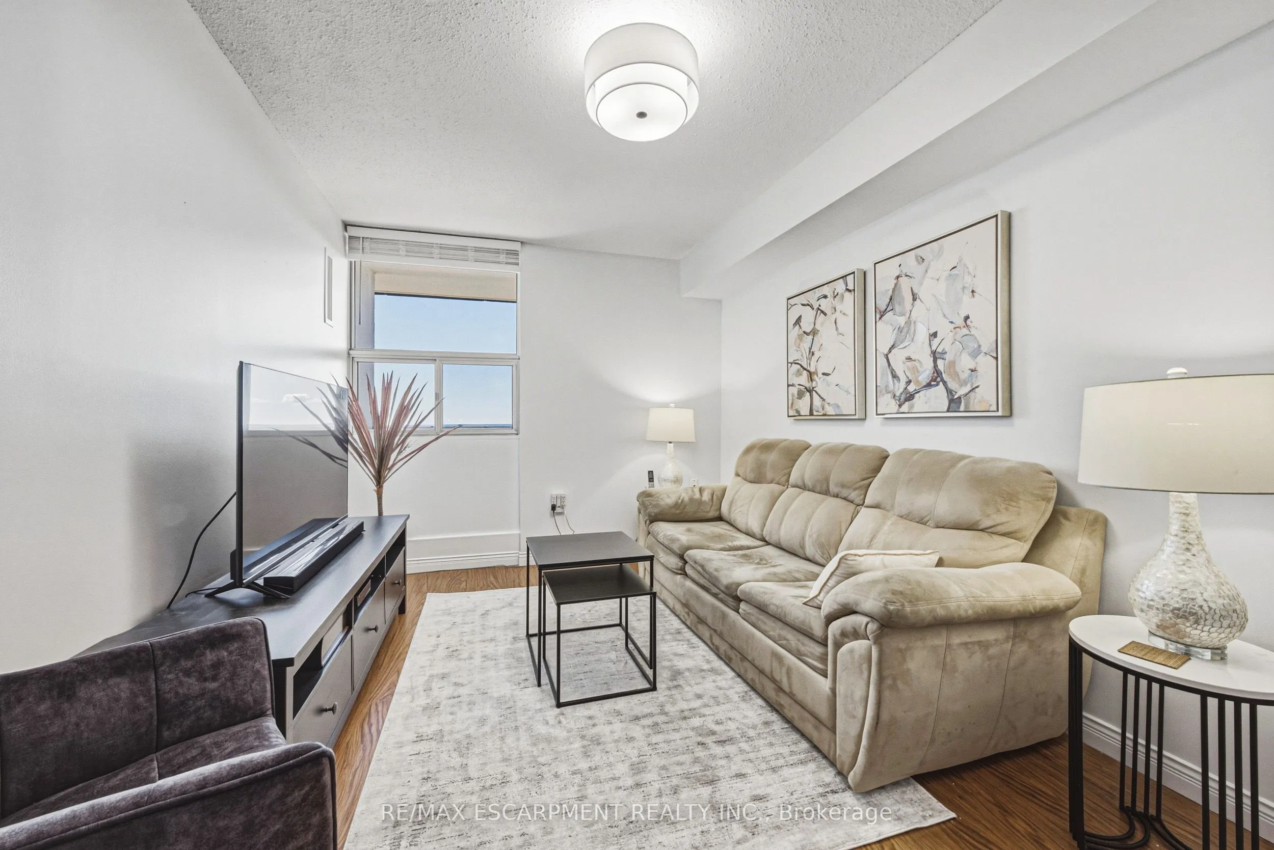 2055 UPPER MIDDLE Road #1105