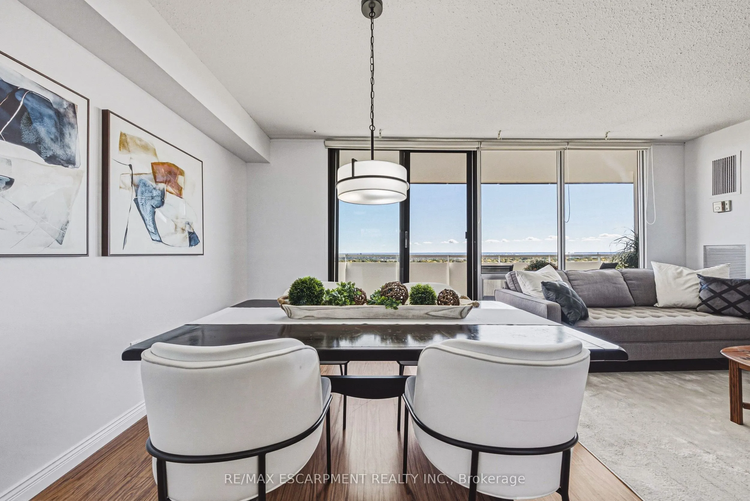 2055 UPPER MIDDLE Road #1105