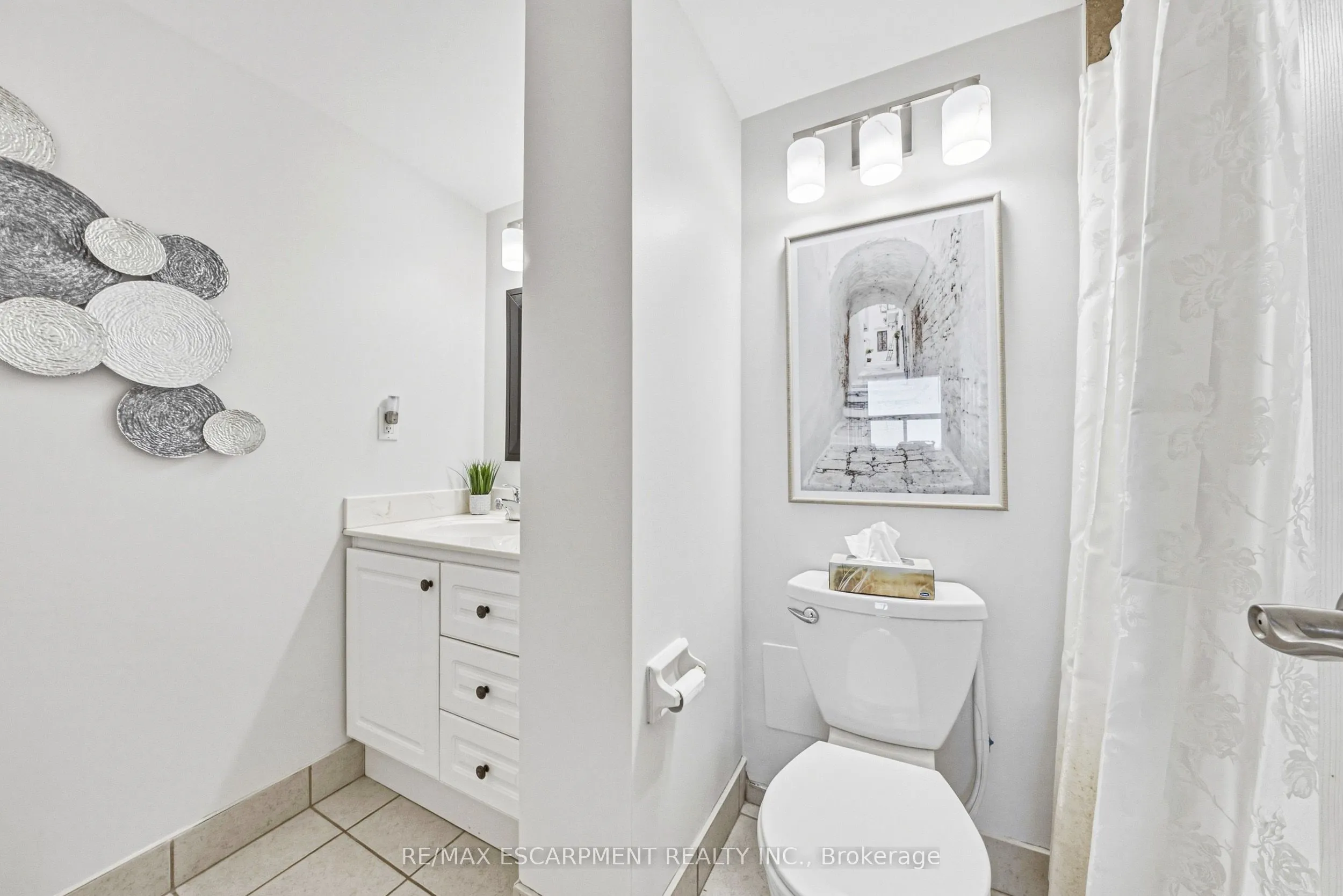 2055 UPPER MIDDLE Road #1105
