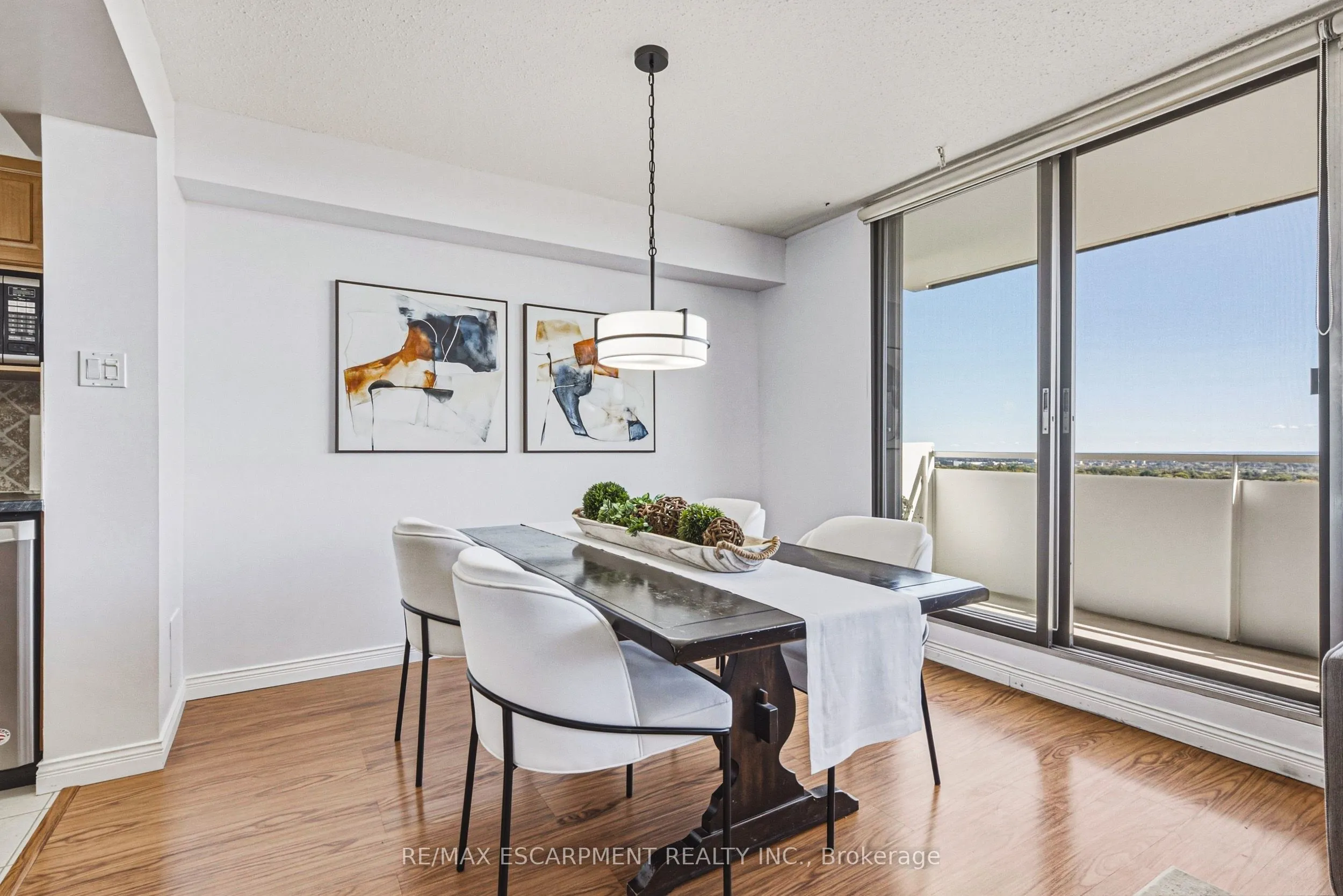 2055 UPPER MIDDLE Road #1105