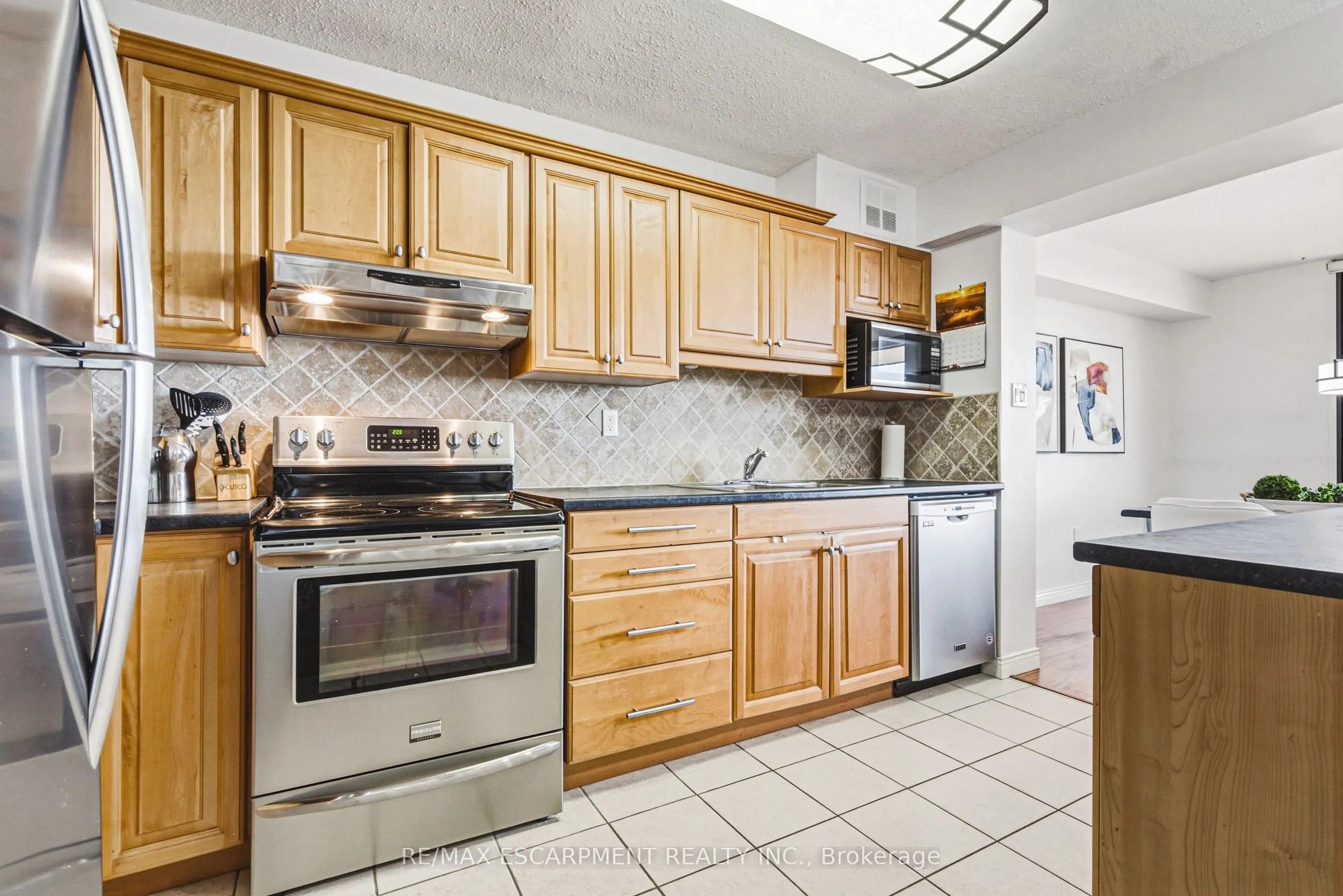 2055 UPPER MIDDLE Road #1105