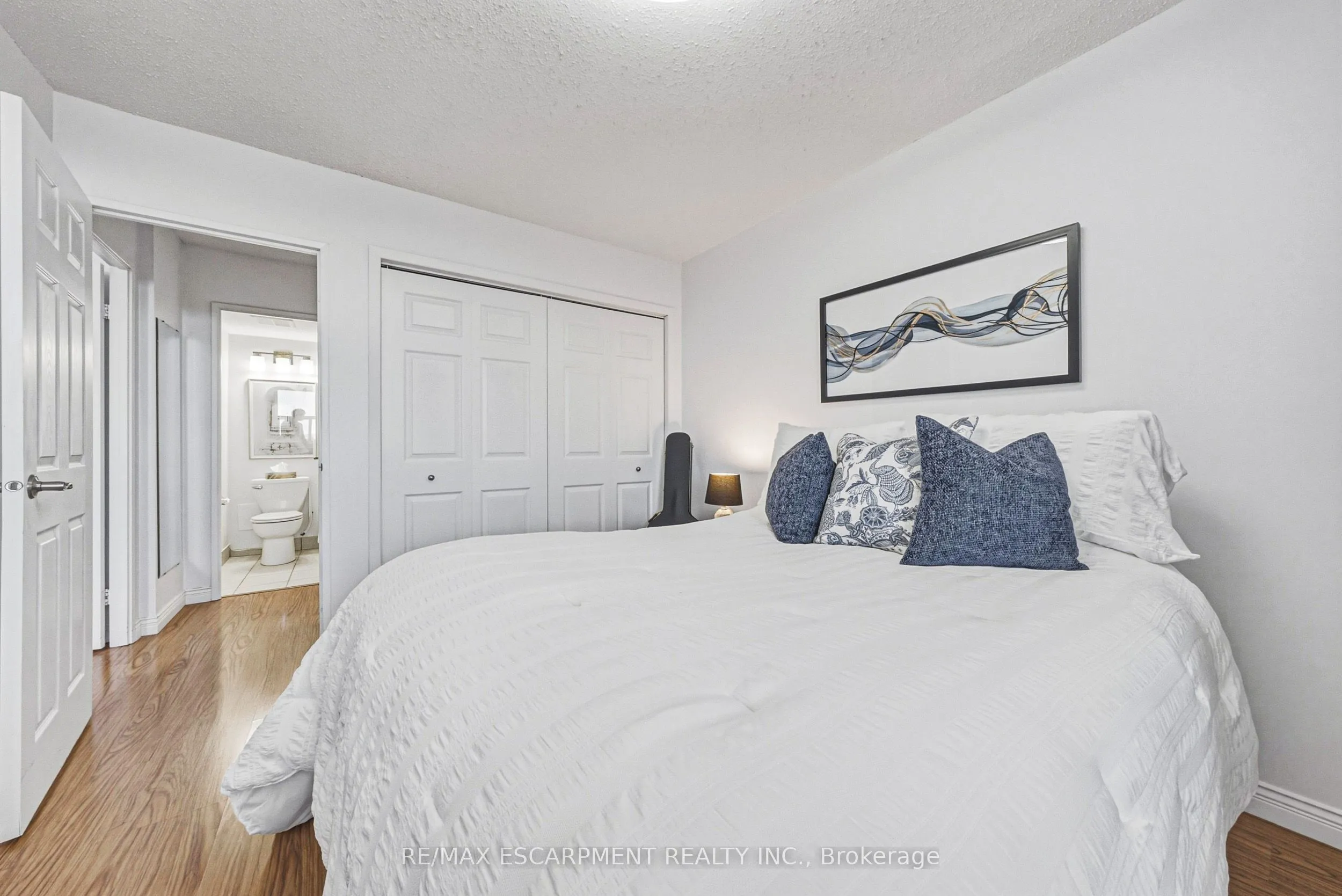 2055 UPPER MIDDLE Road #1105