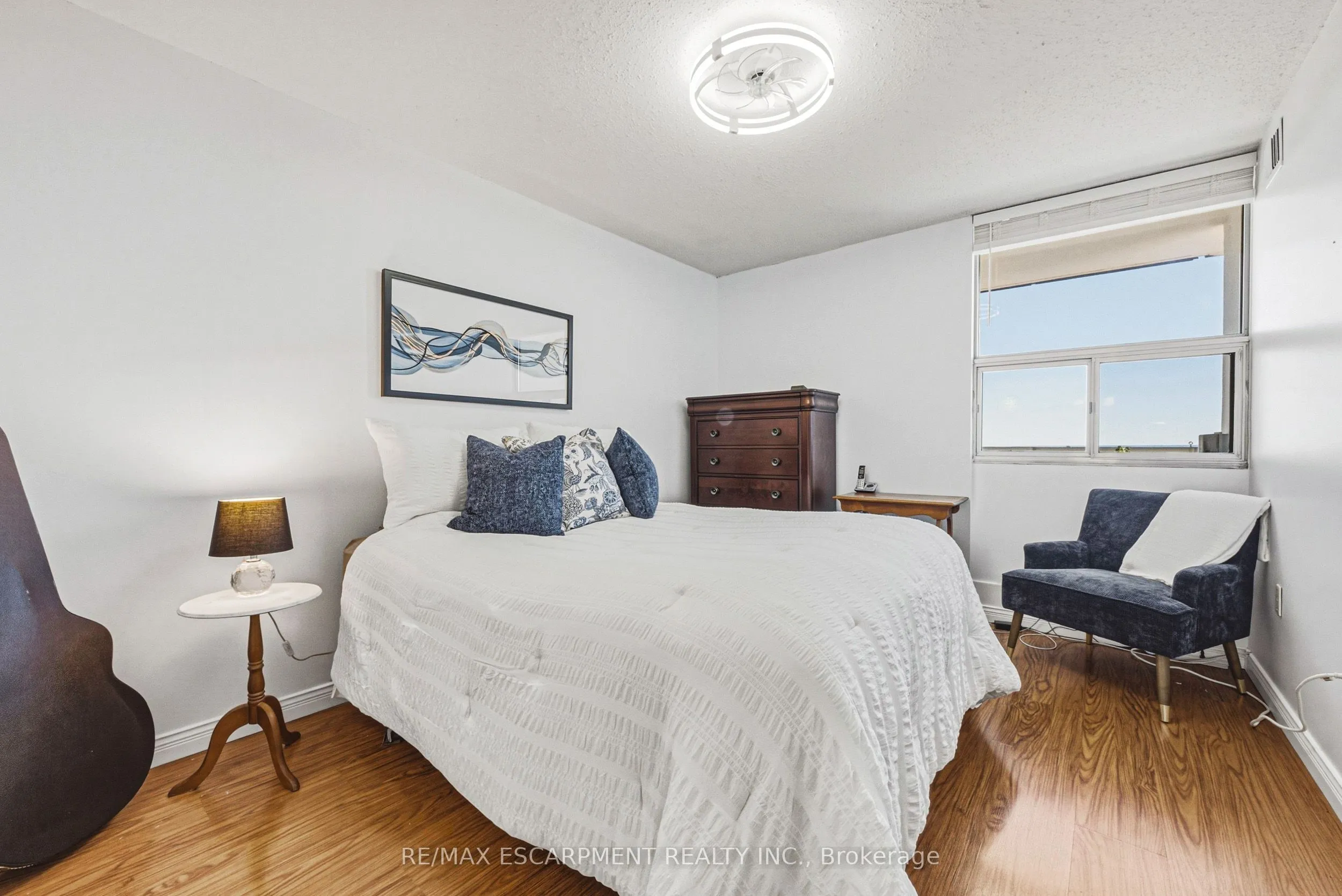 2055 UPPER MIDDLE Road #1105