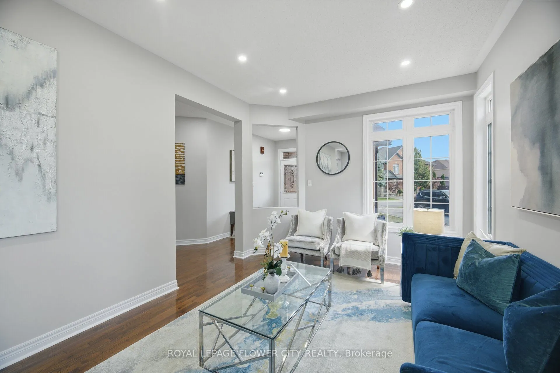 56 Laurentide Crescent