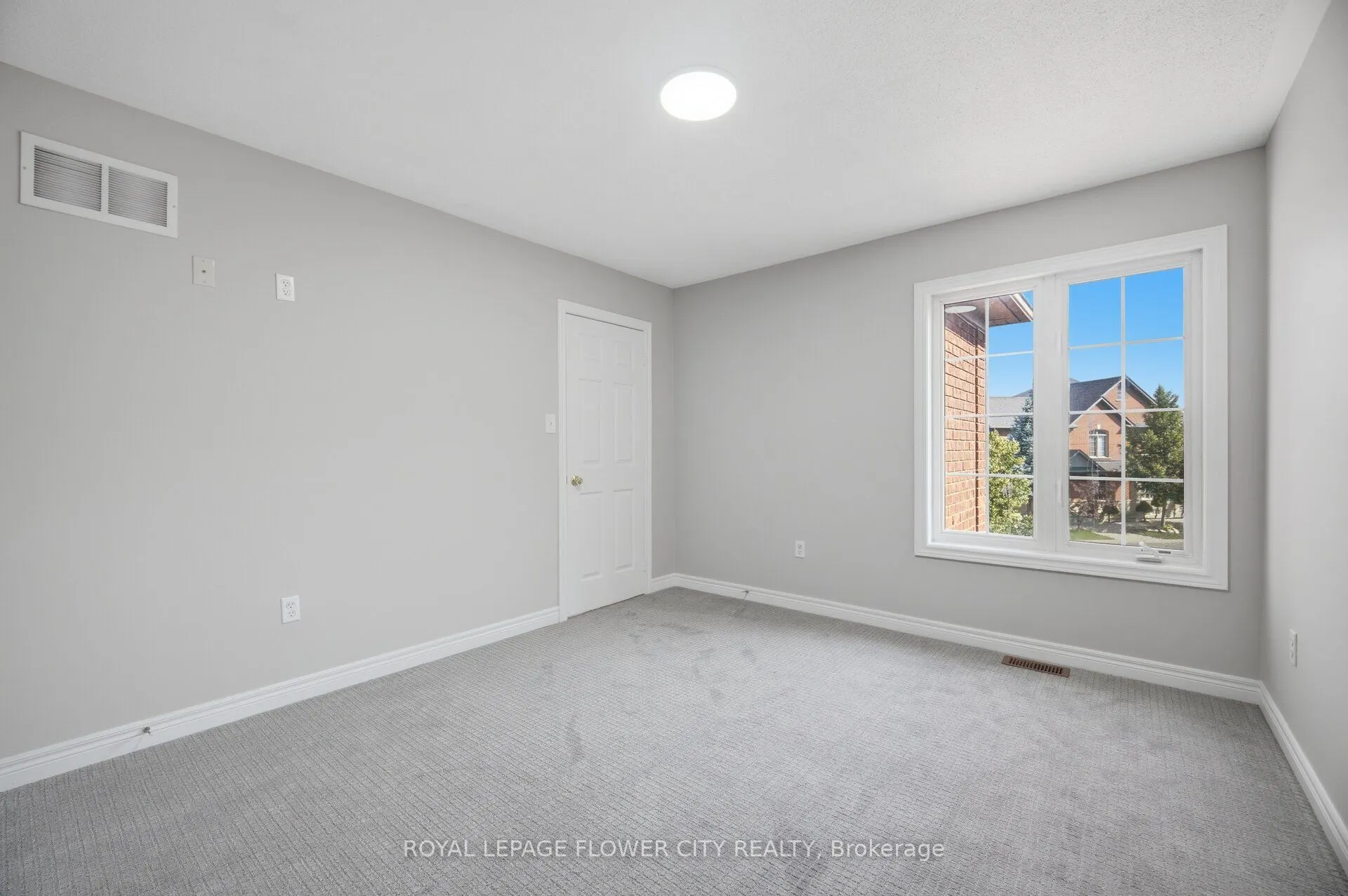 56 Laurentide Crescent