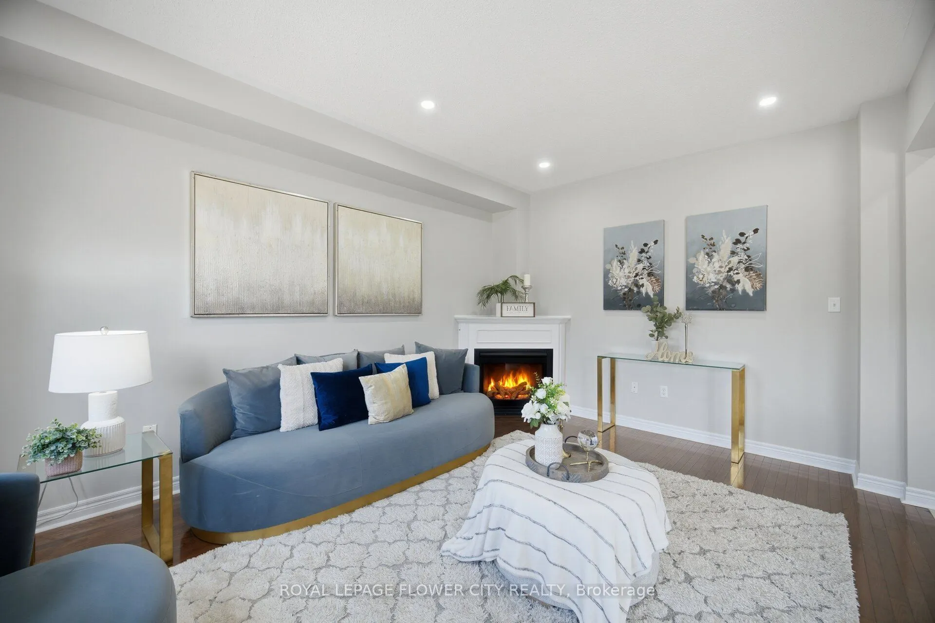 56 Laurentide Crescent
