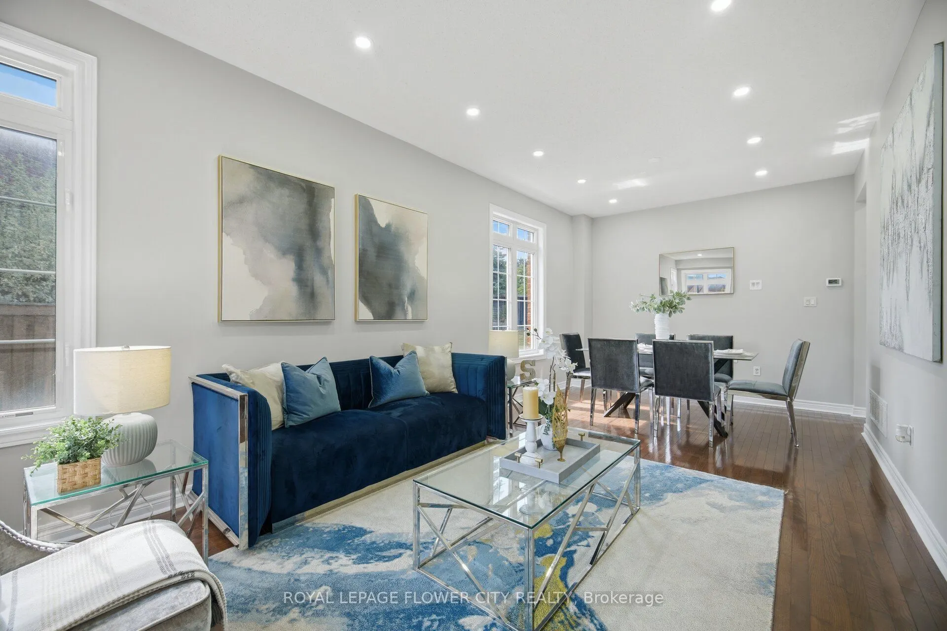 56 Laurentide Crescent