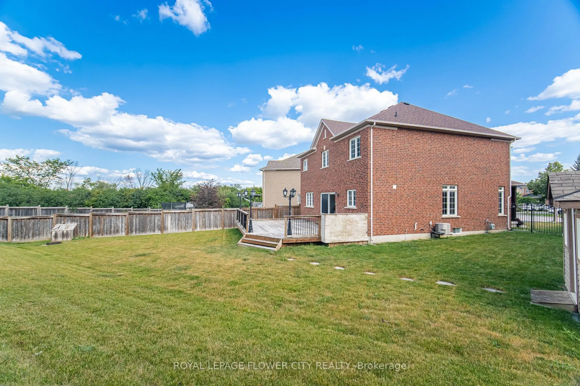 56 Laurentide Crescent