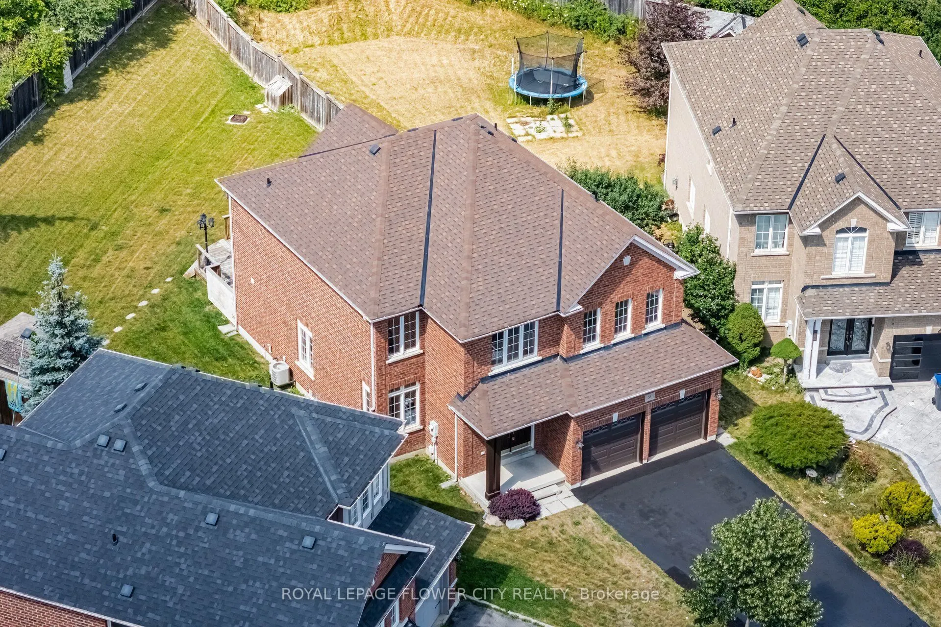 56 Laurentide Crescent