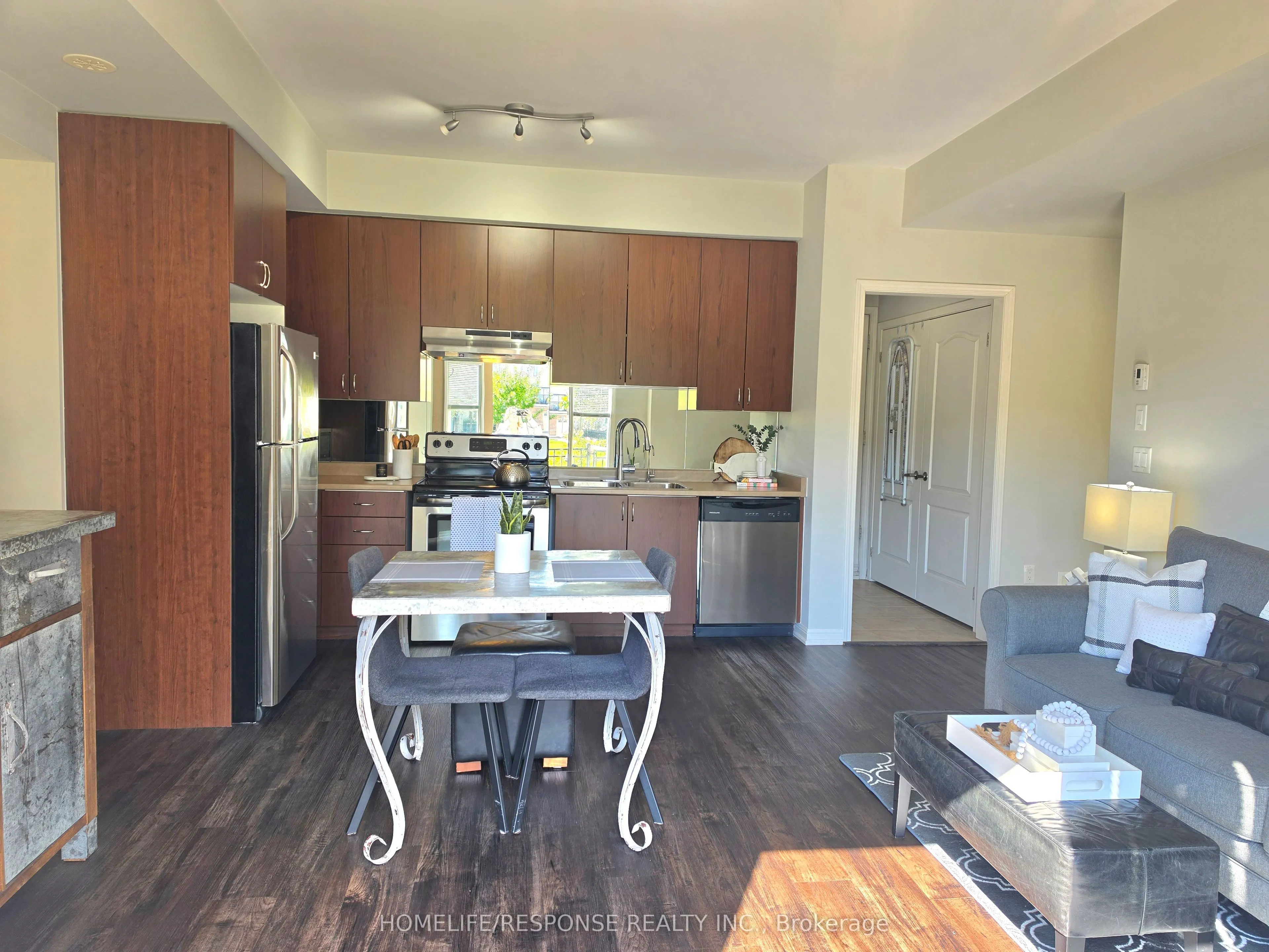 3175 BOXFORD Crescent #5