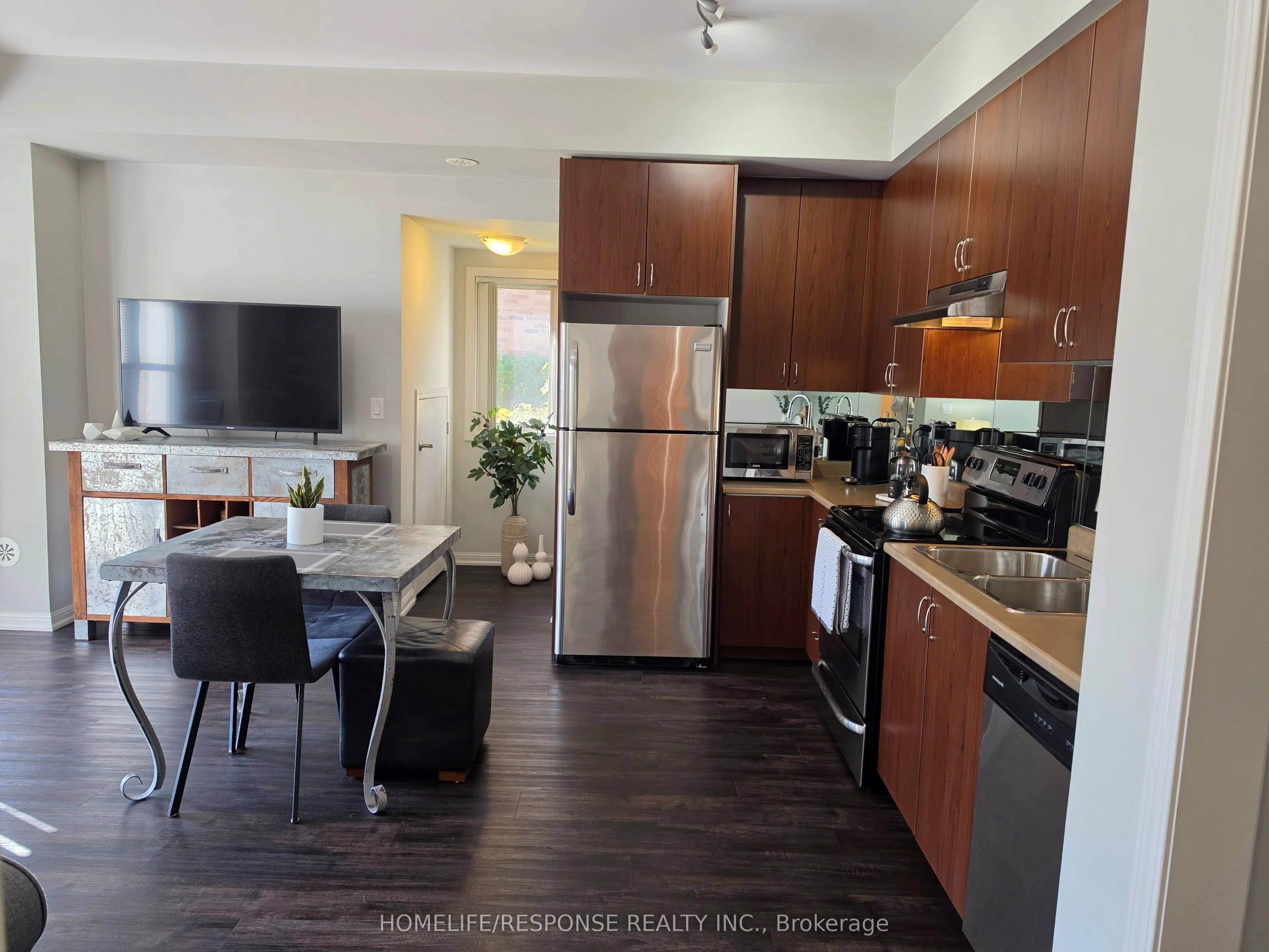 3175 BOXFORD Crescent #5