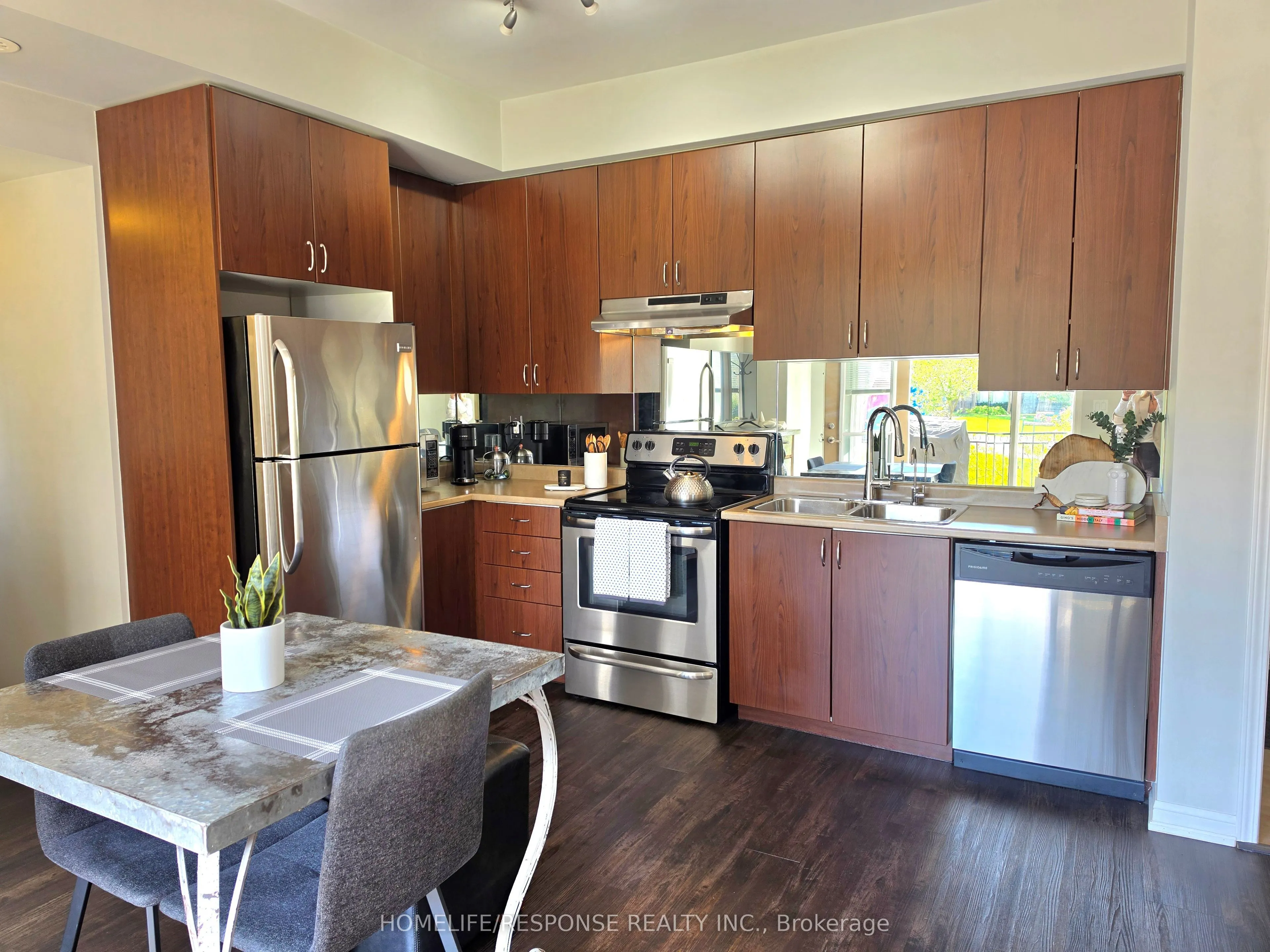 3175 BOXFORD Crescent #5