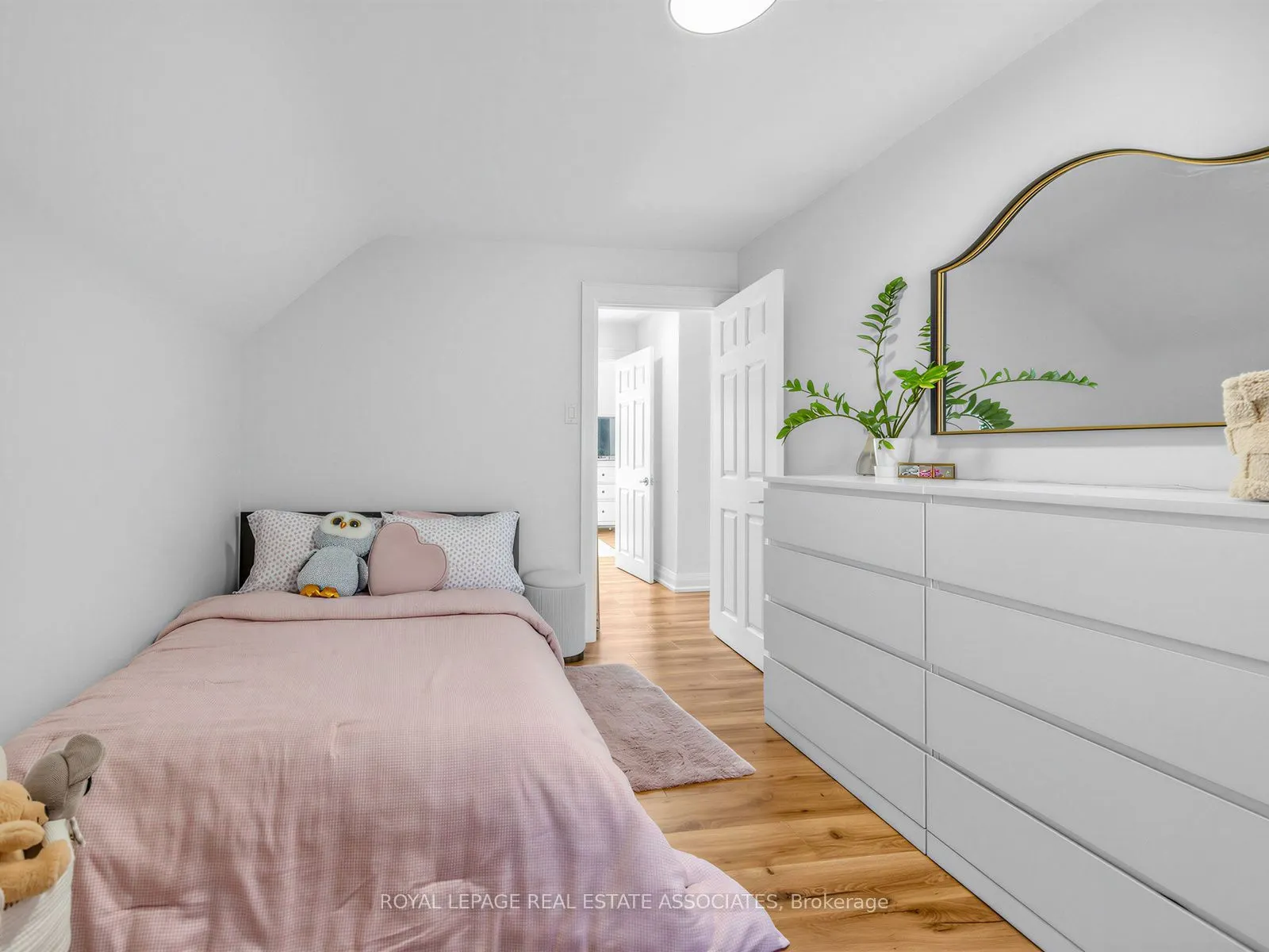 36 Jodphur Avenue