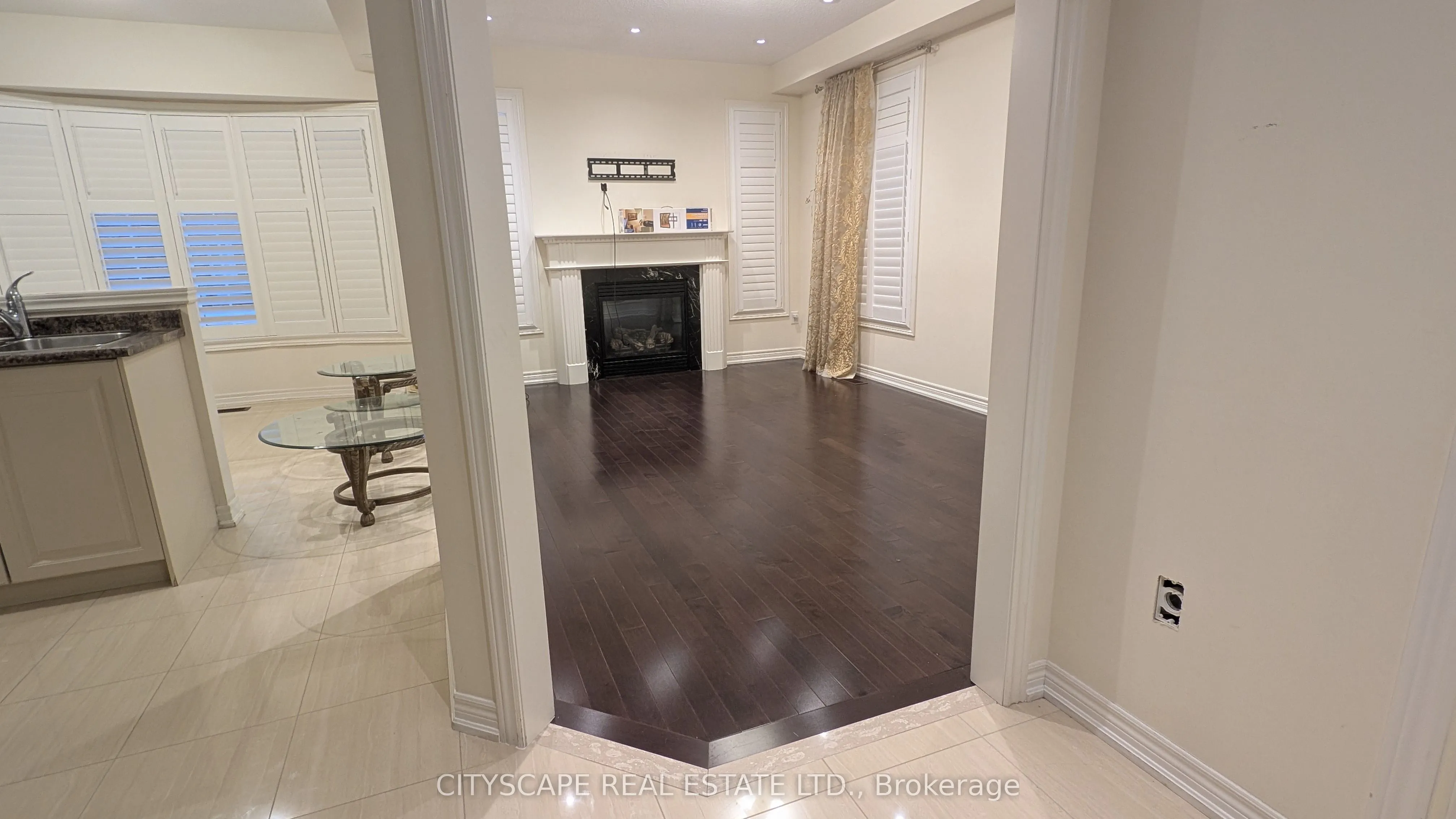 5567 Oscar Peterson Boulevard