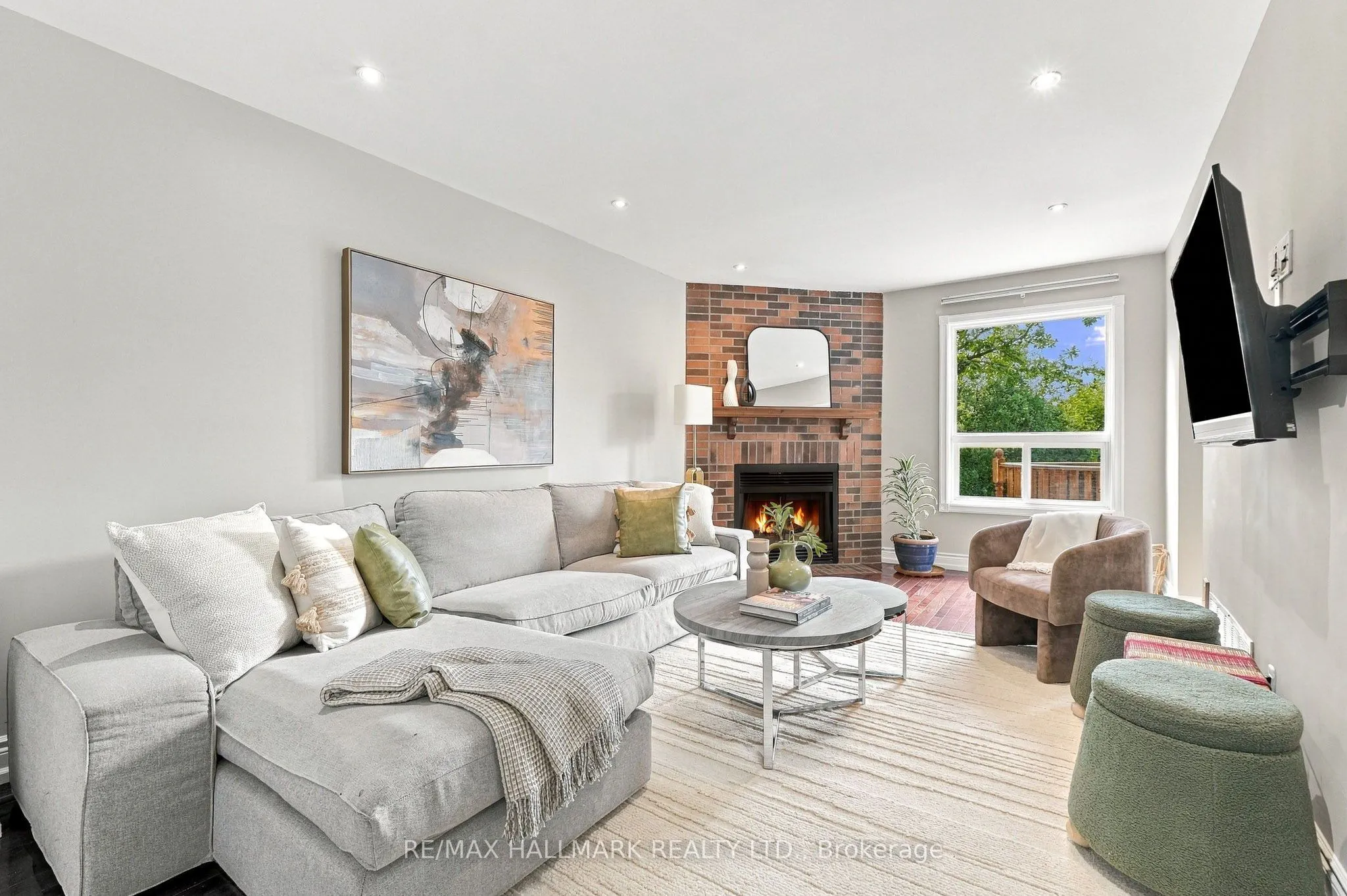 1246 Winterbourne Drive