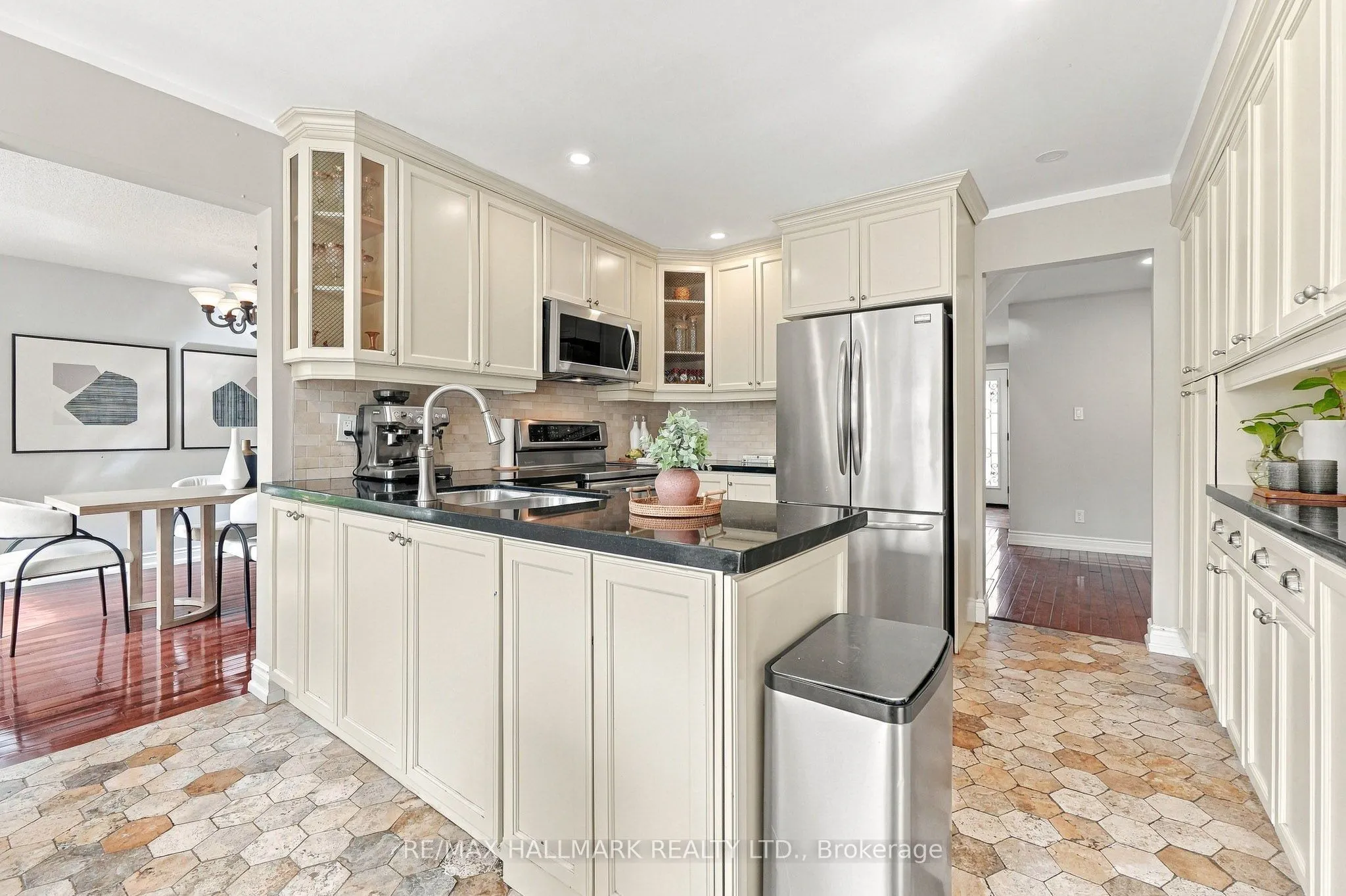 1246 Winterbourne Drive