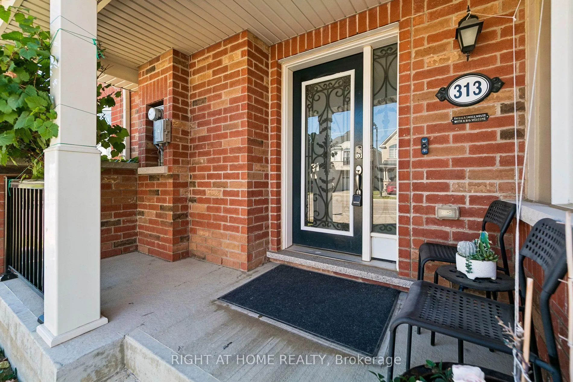 313 Gillett Point