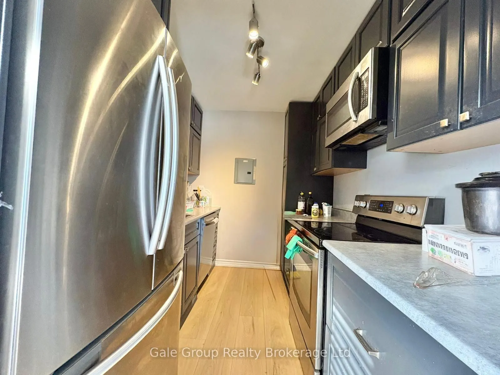 25 Paisley Boulevard E #Unit-6