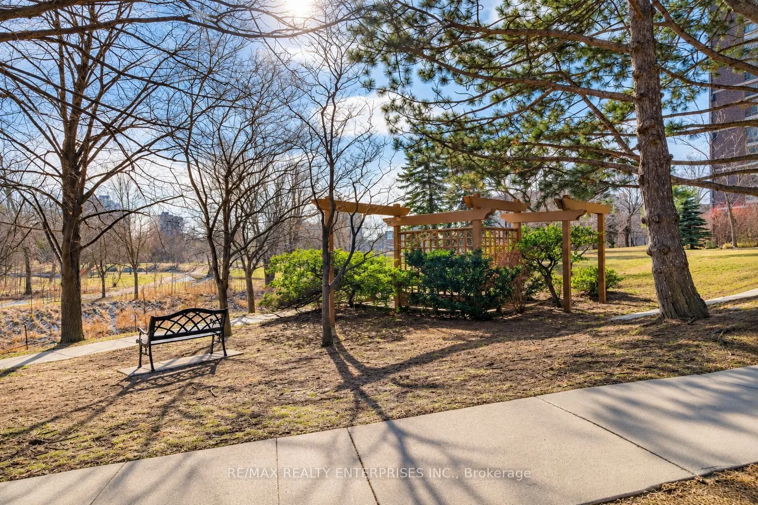 3100 Kirwin Avenue #2702