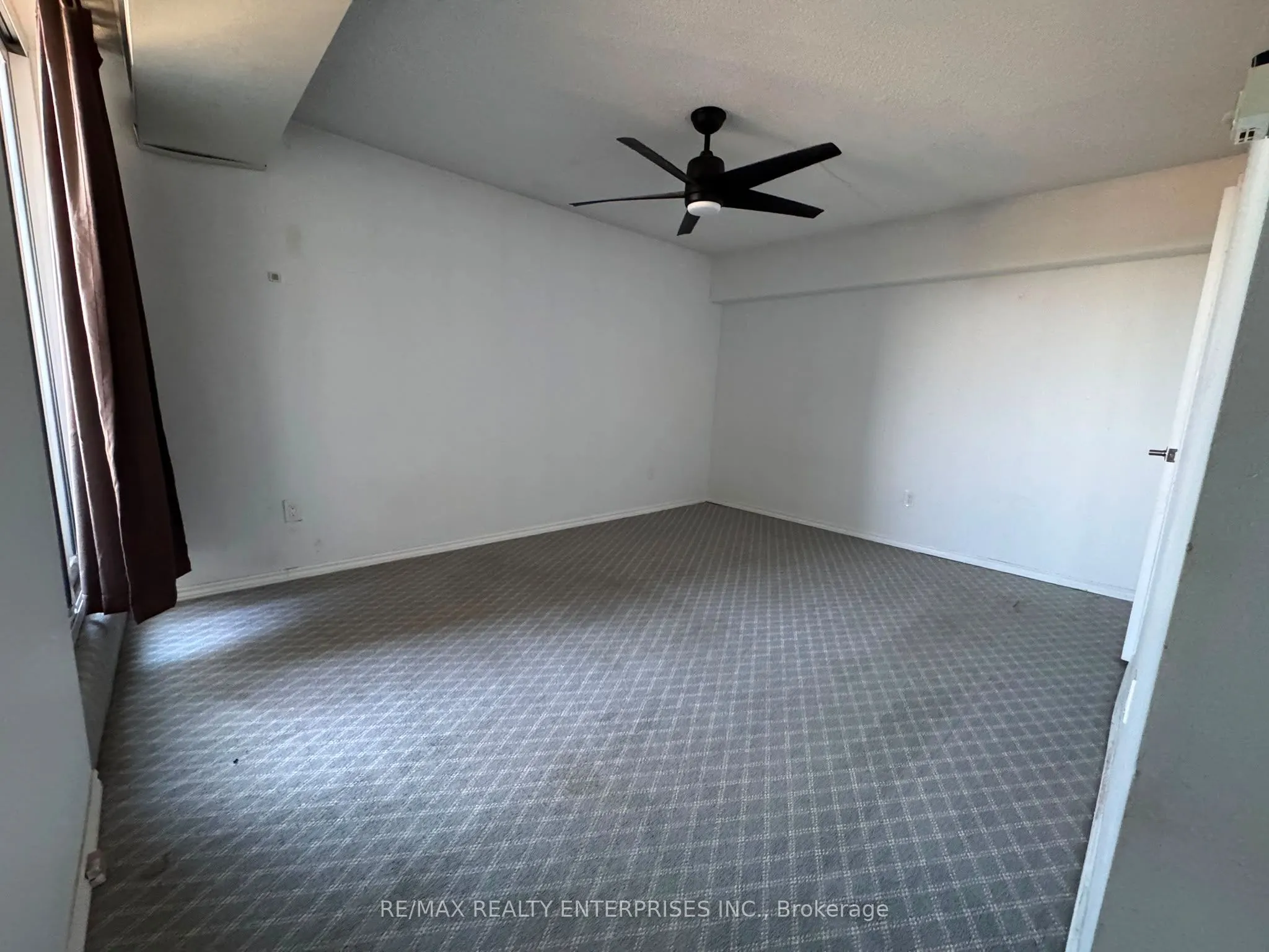 3100 Kirwin Avenue #2702