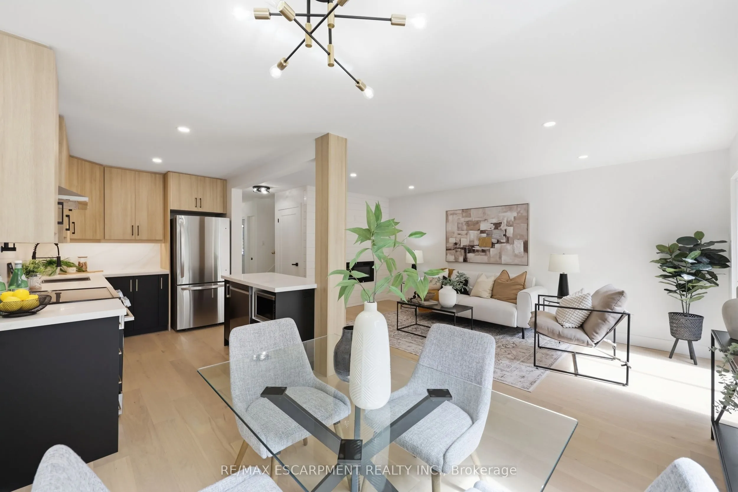 5095 Pinedale Avenue #106