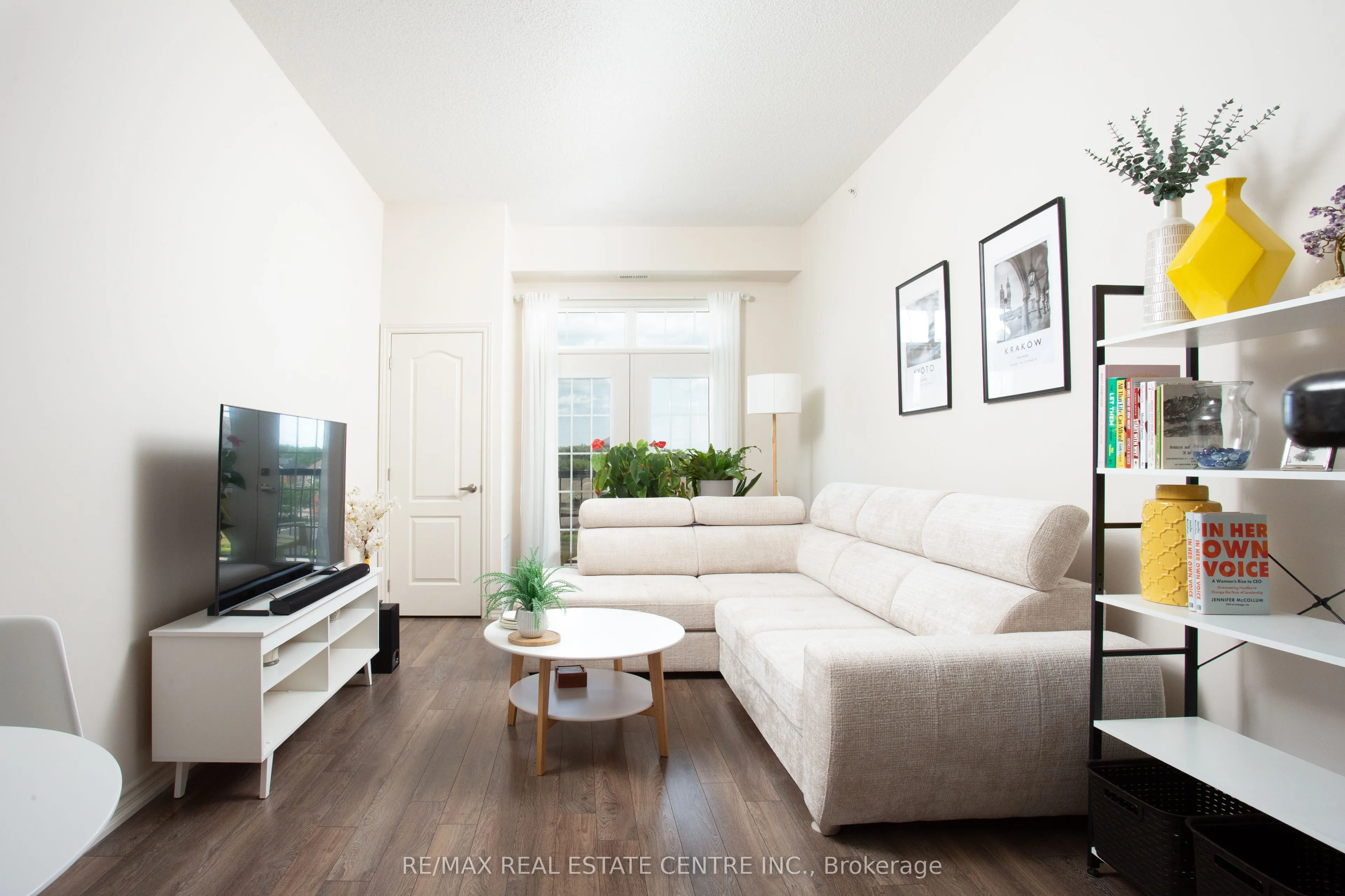 1460 Main Street E #412