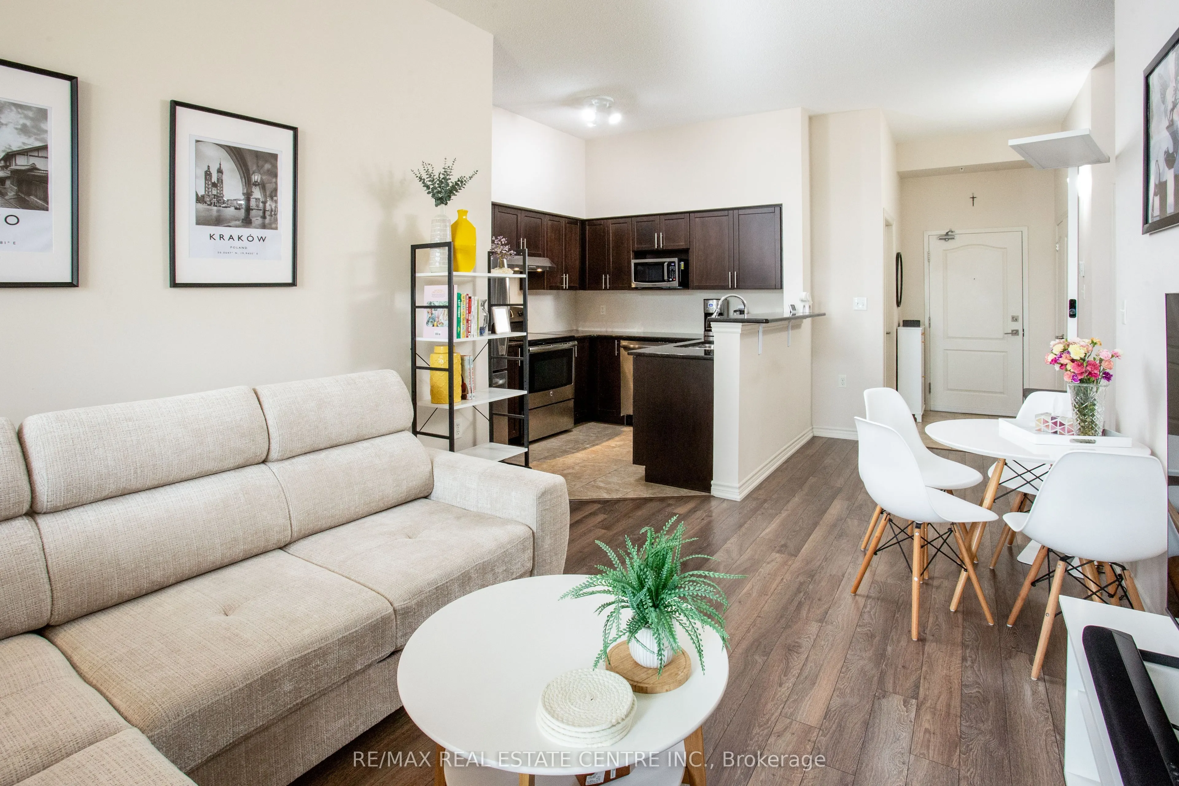 1460 Main Street E #412