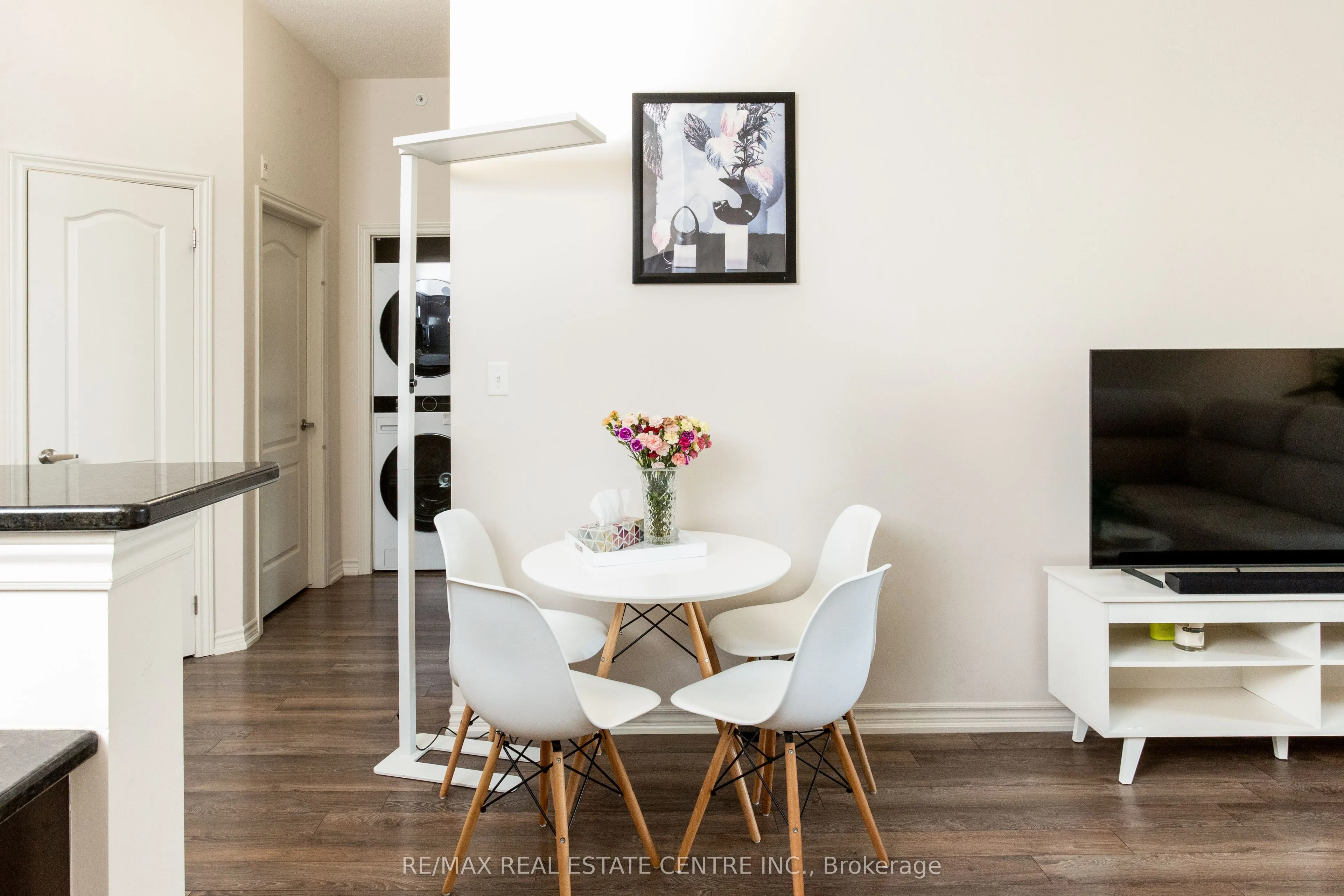 1460 Main Street E #412