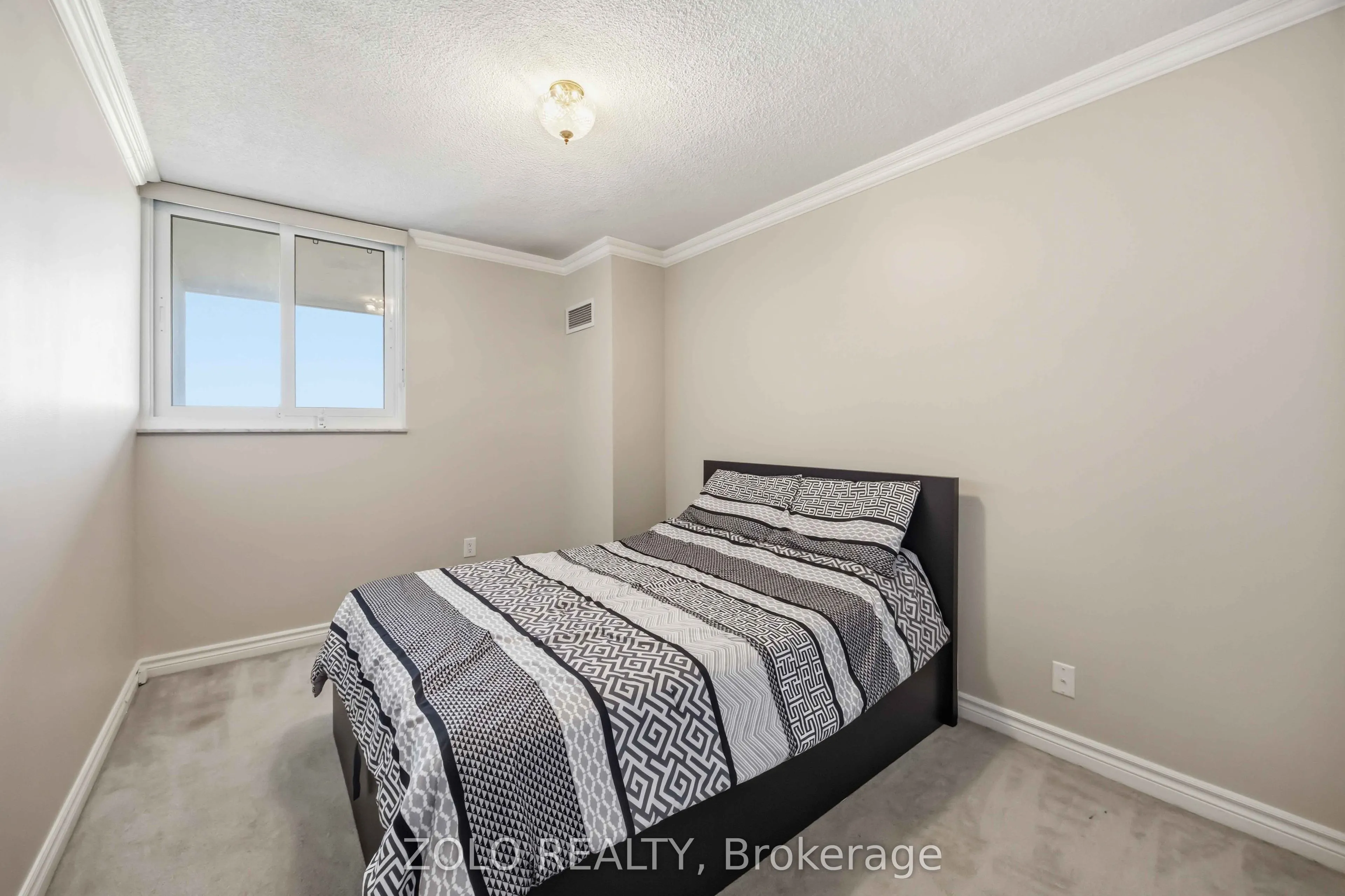 812 Burnhamthorpe Road #2003