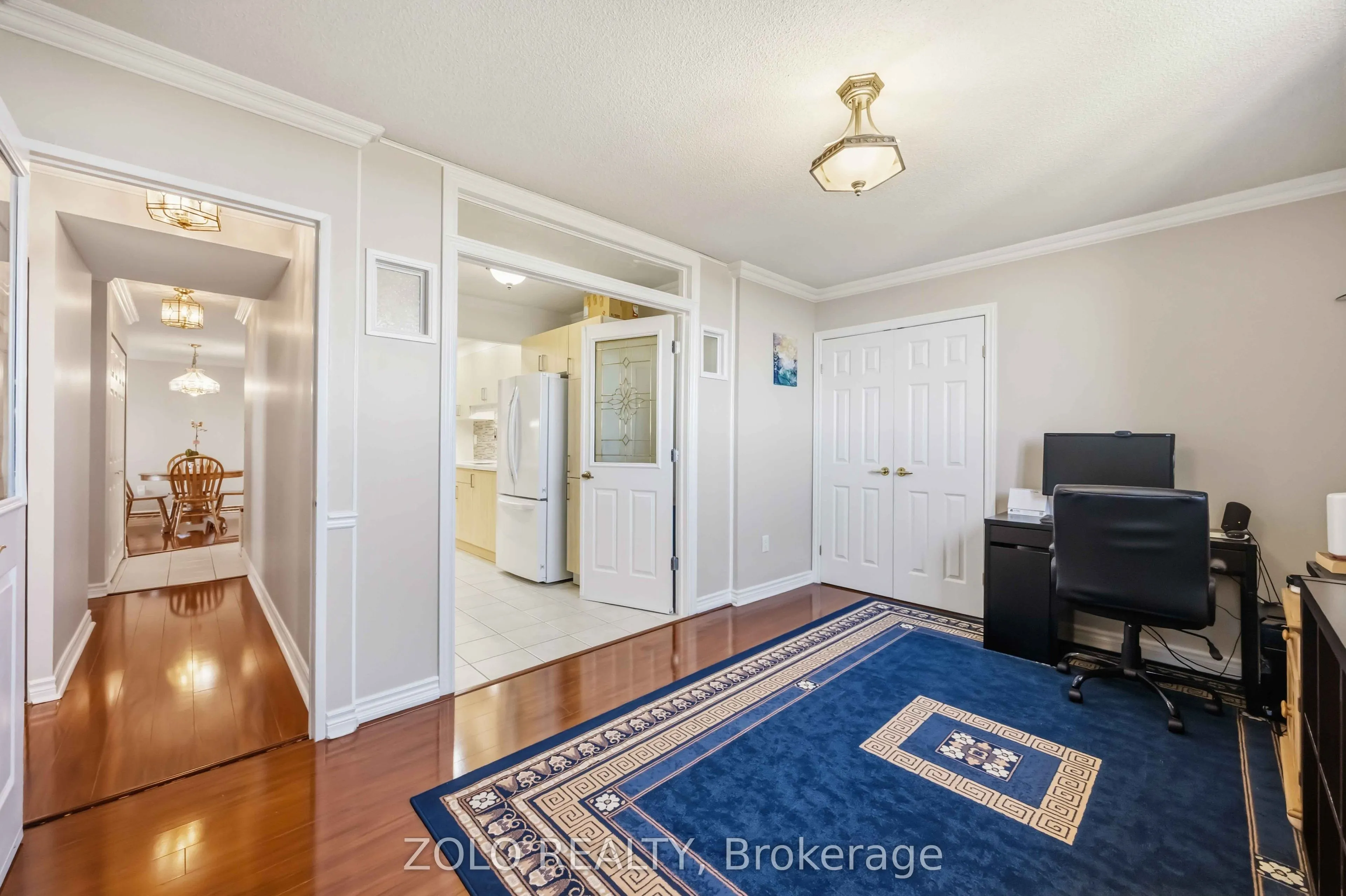 812 Burnhamthorpe Road #2003