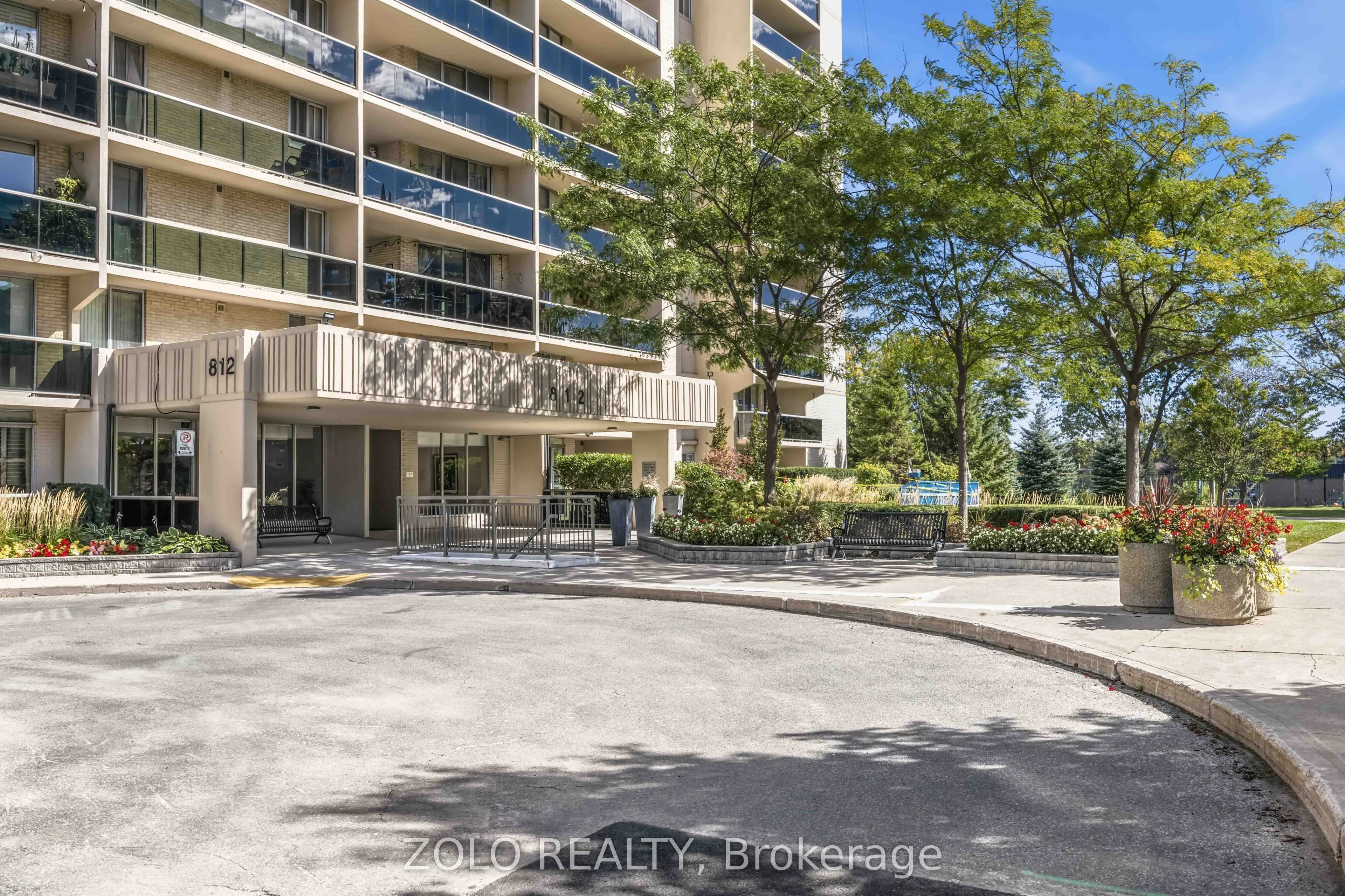812 Burnhamthorpe Road #2003