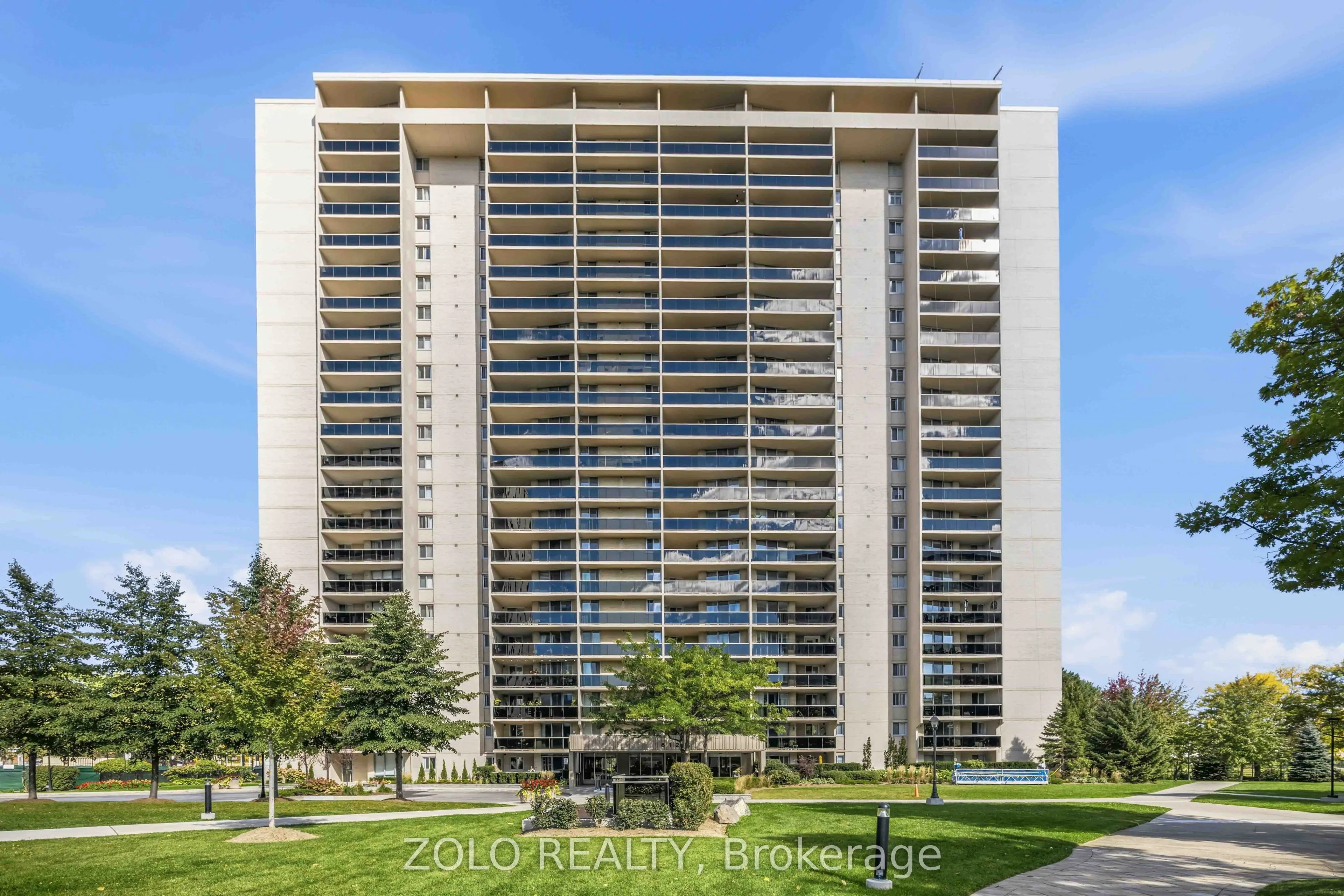 812 Burnhamthorpe Road #2003