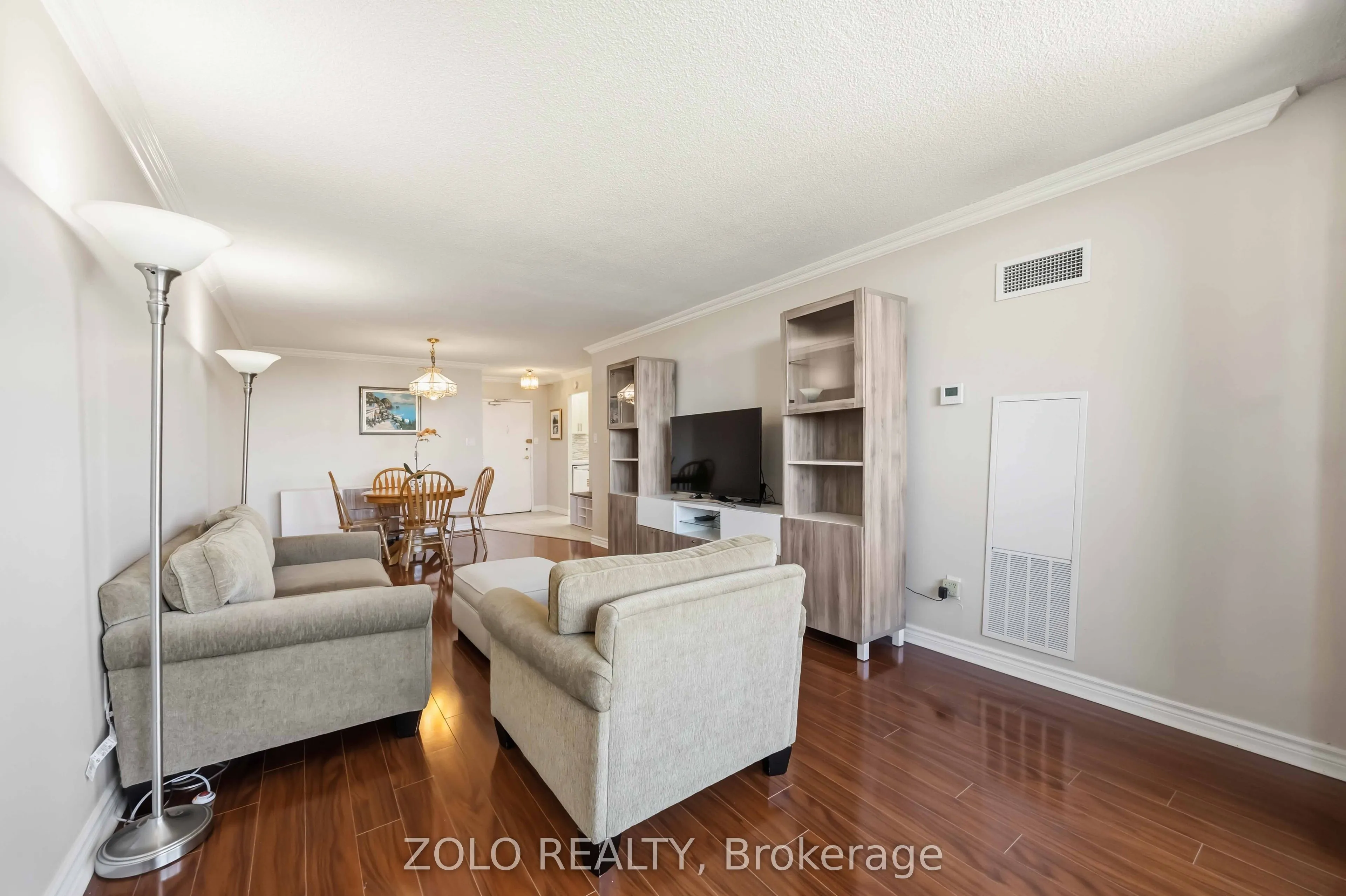 812 Burnhamthorpe Road #2003