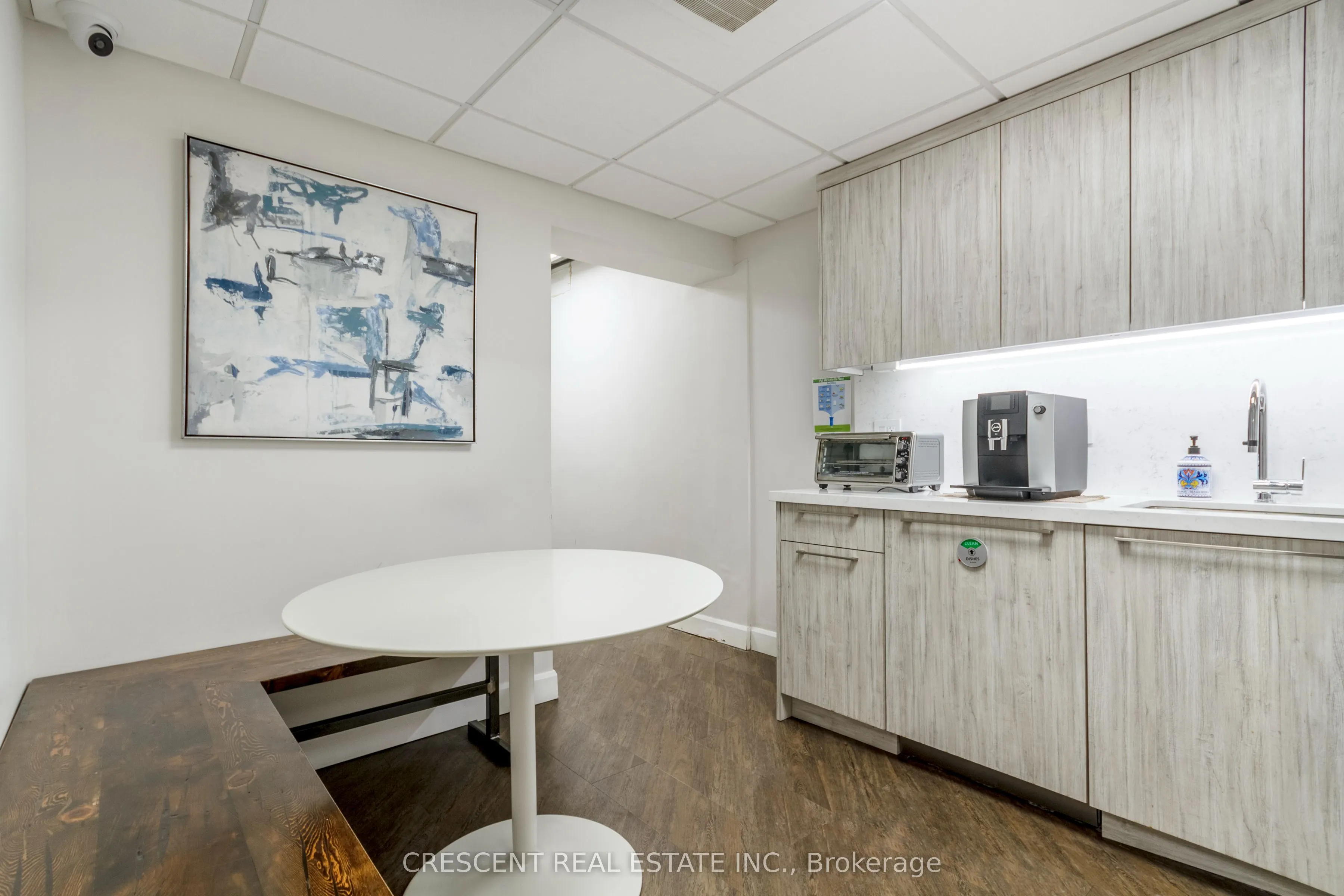 347 Jane Street #Hot Desk