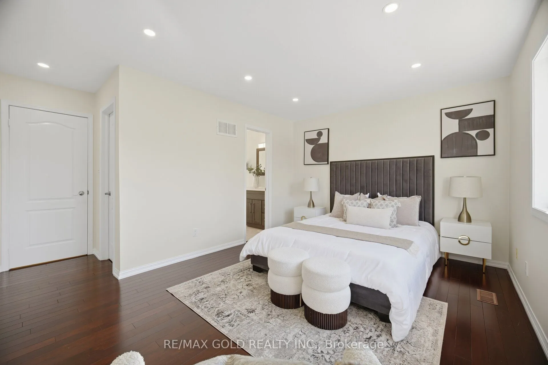 5566 Broadpath Gate