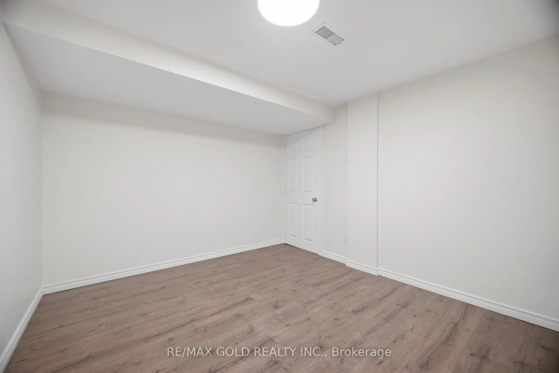 5566 Broadpath Gate