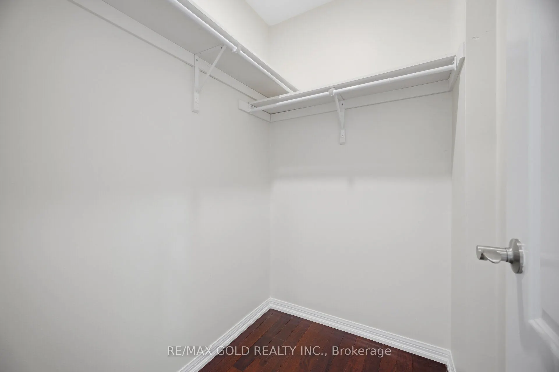 5566 Broadpath Gate