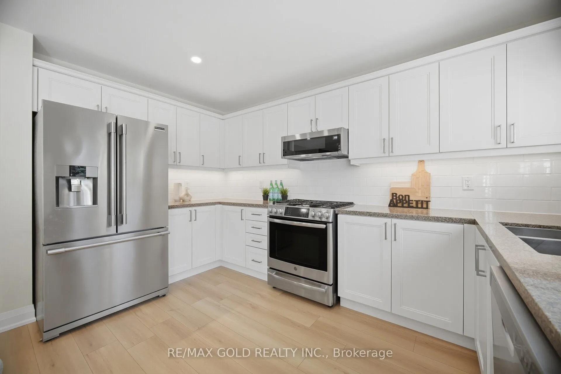 5566 Broadpath Gate