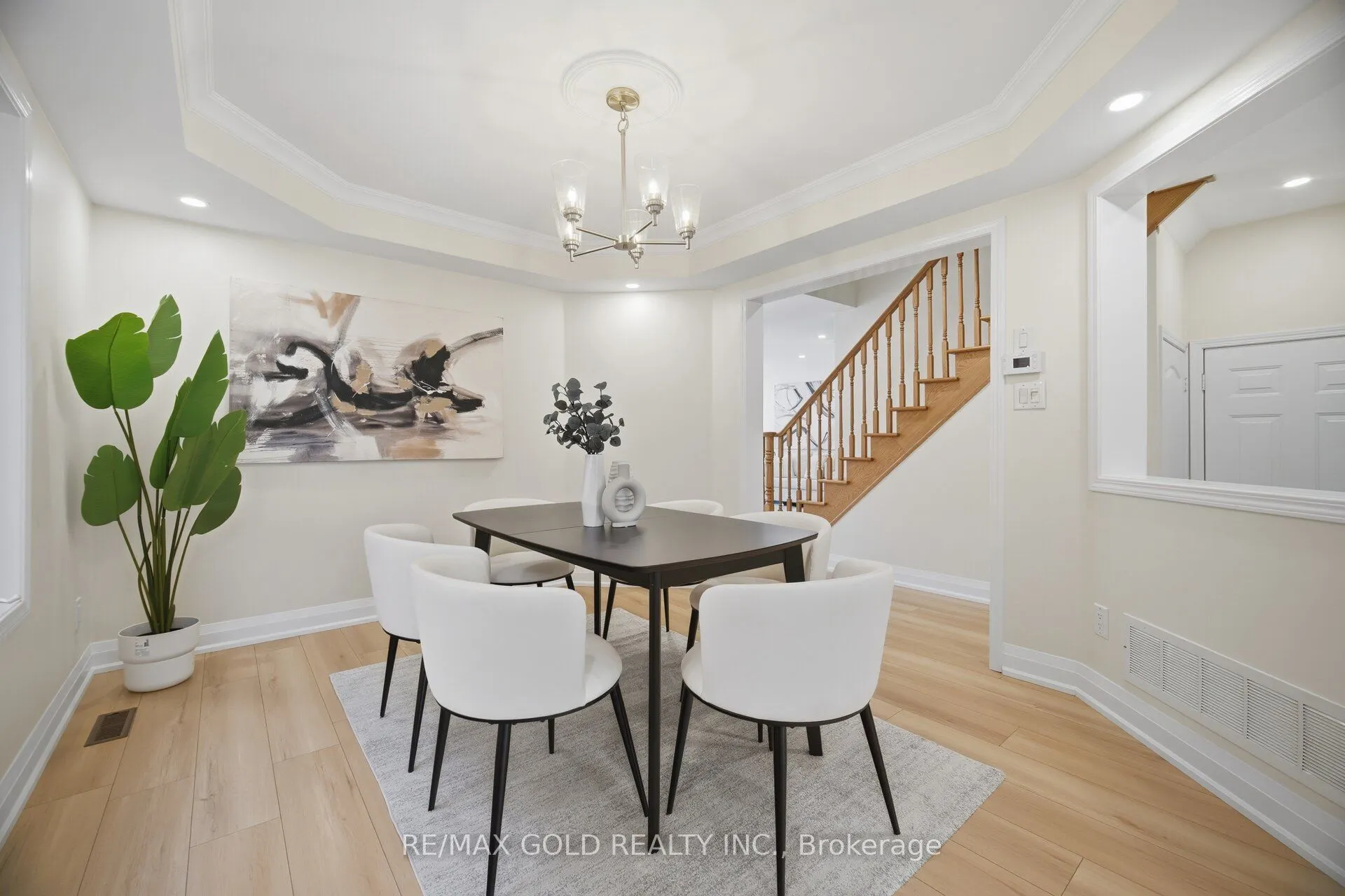5566 Broadpath Gate