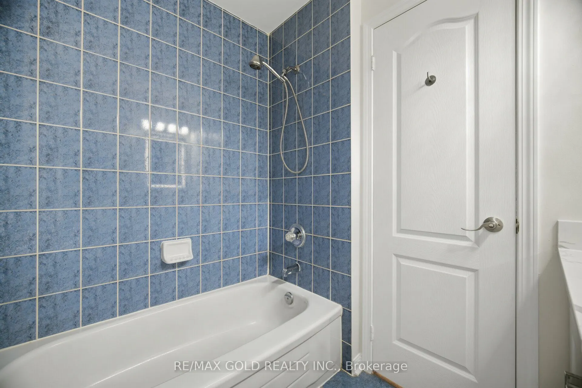 5566 Broadpath Gate