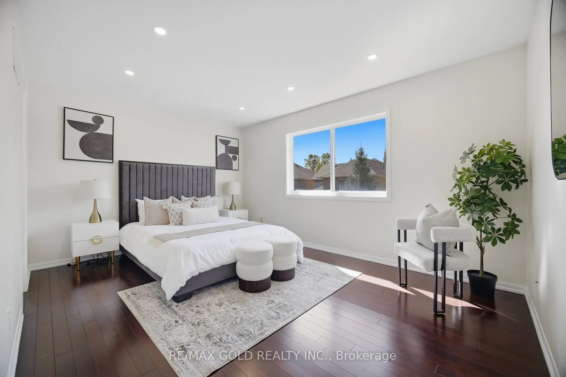 5566 Broadpath Gate