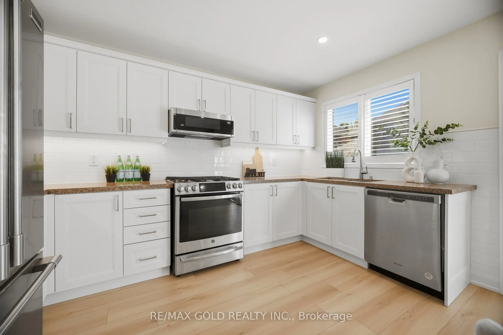 5566 Broadpath Gate