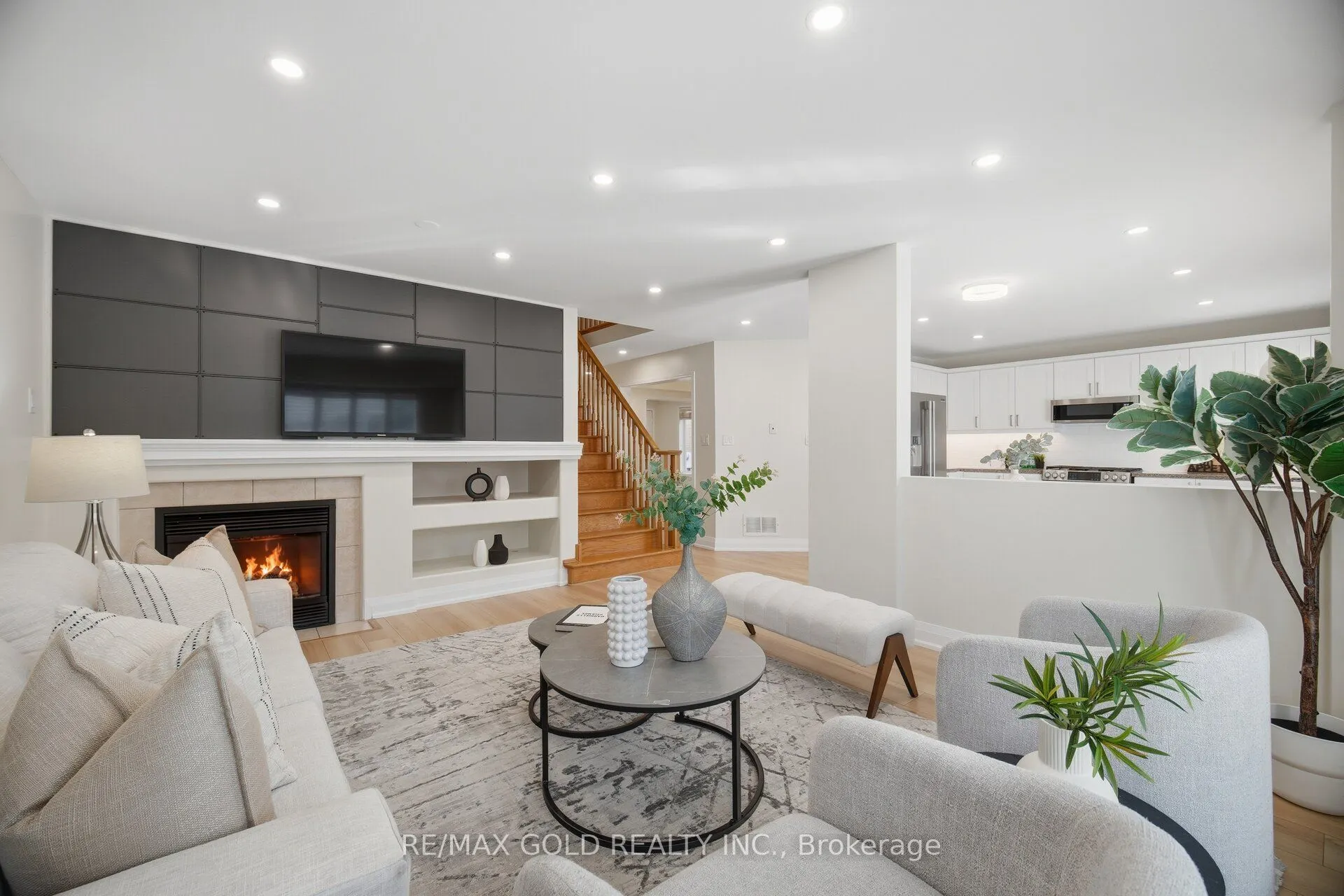 5566 Broadpath Gate