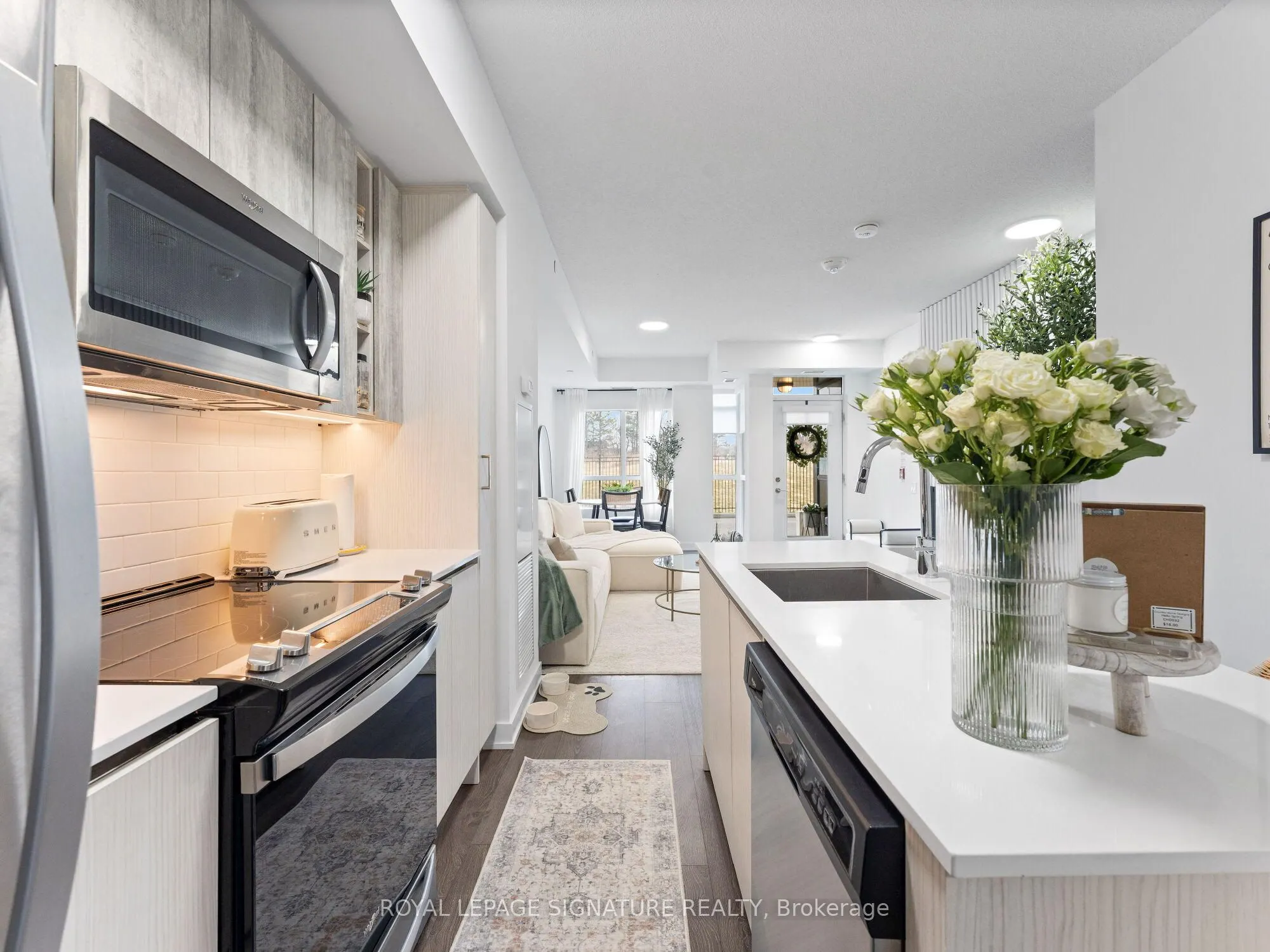 251 Manitoba Street S #132