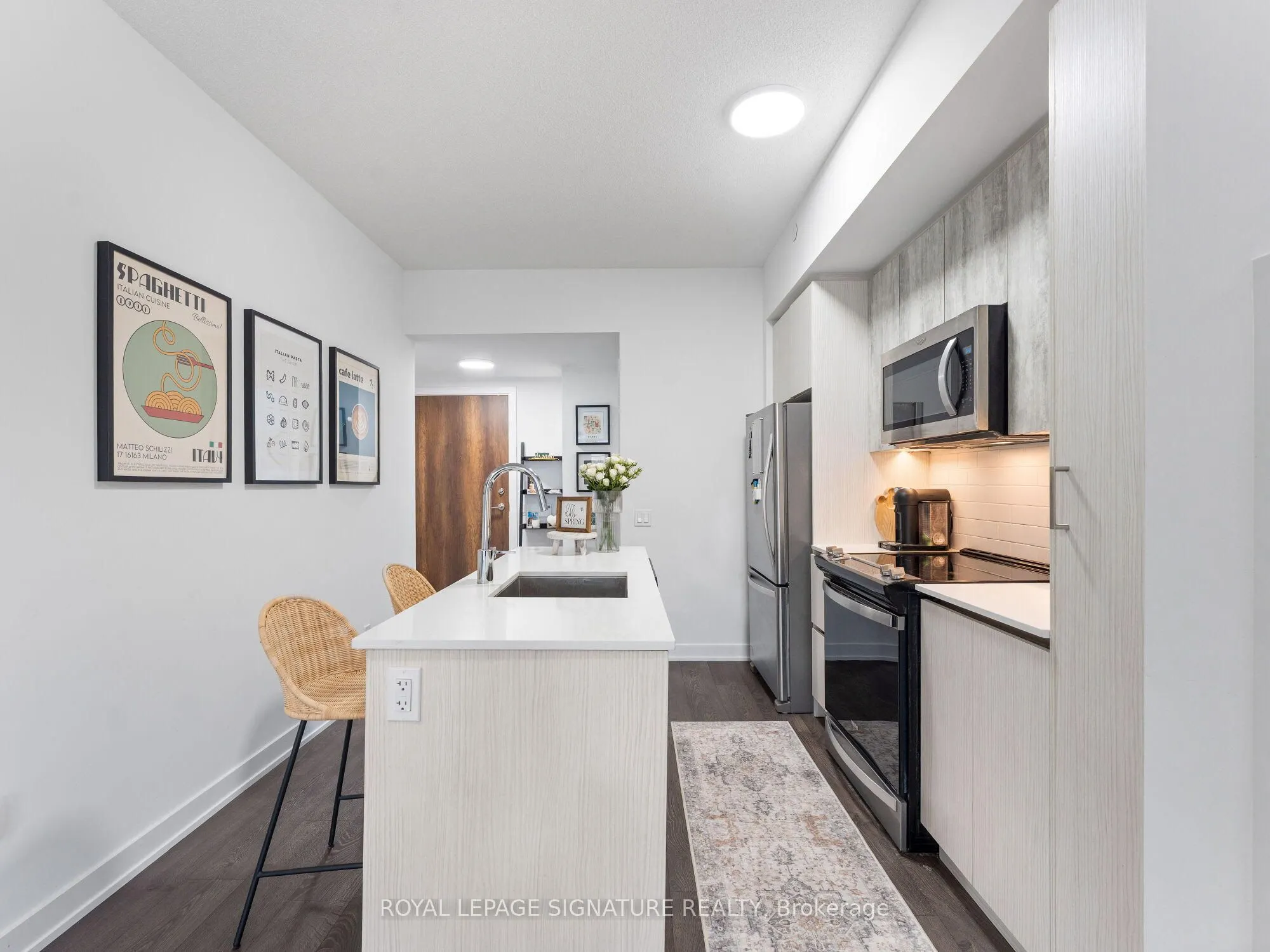 251 Manitoba Street S #132