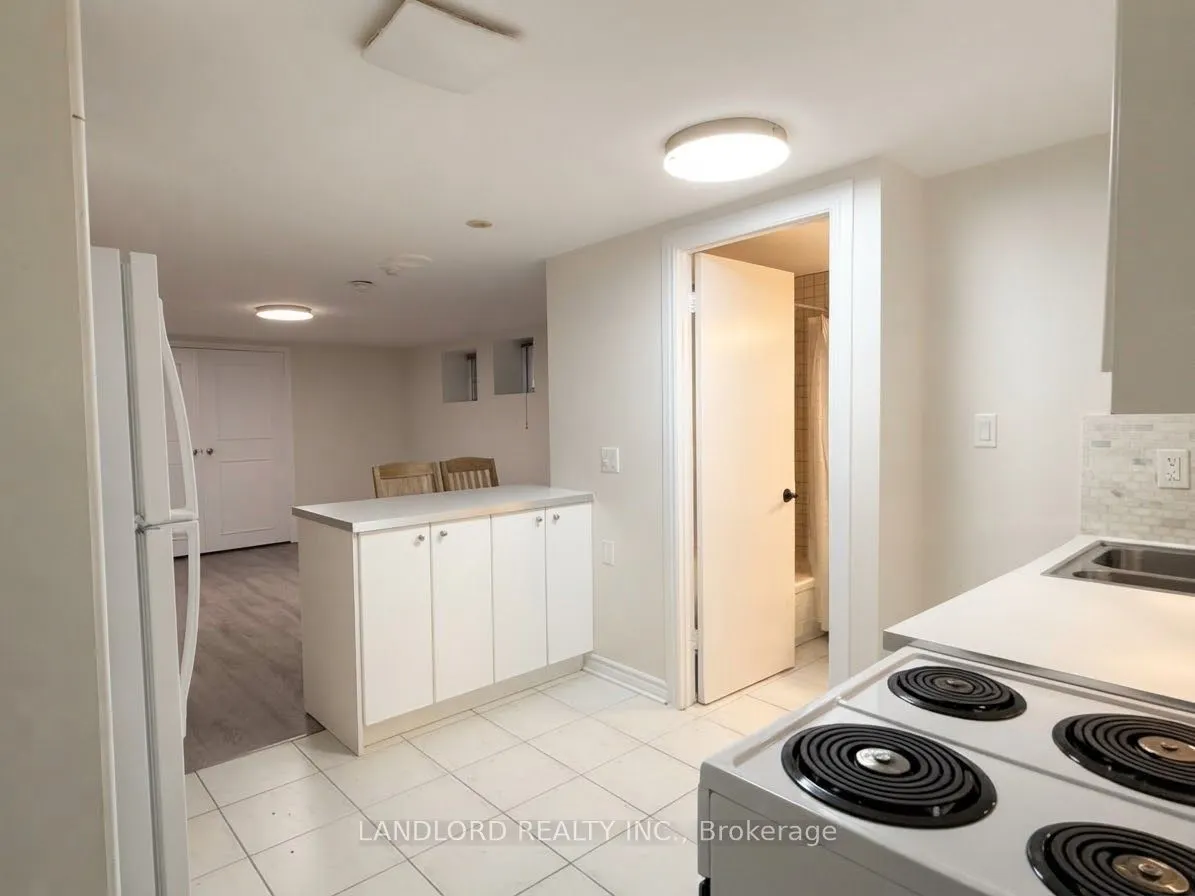 589 Annette Street #BSMT