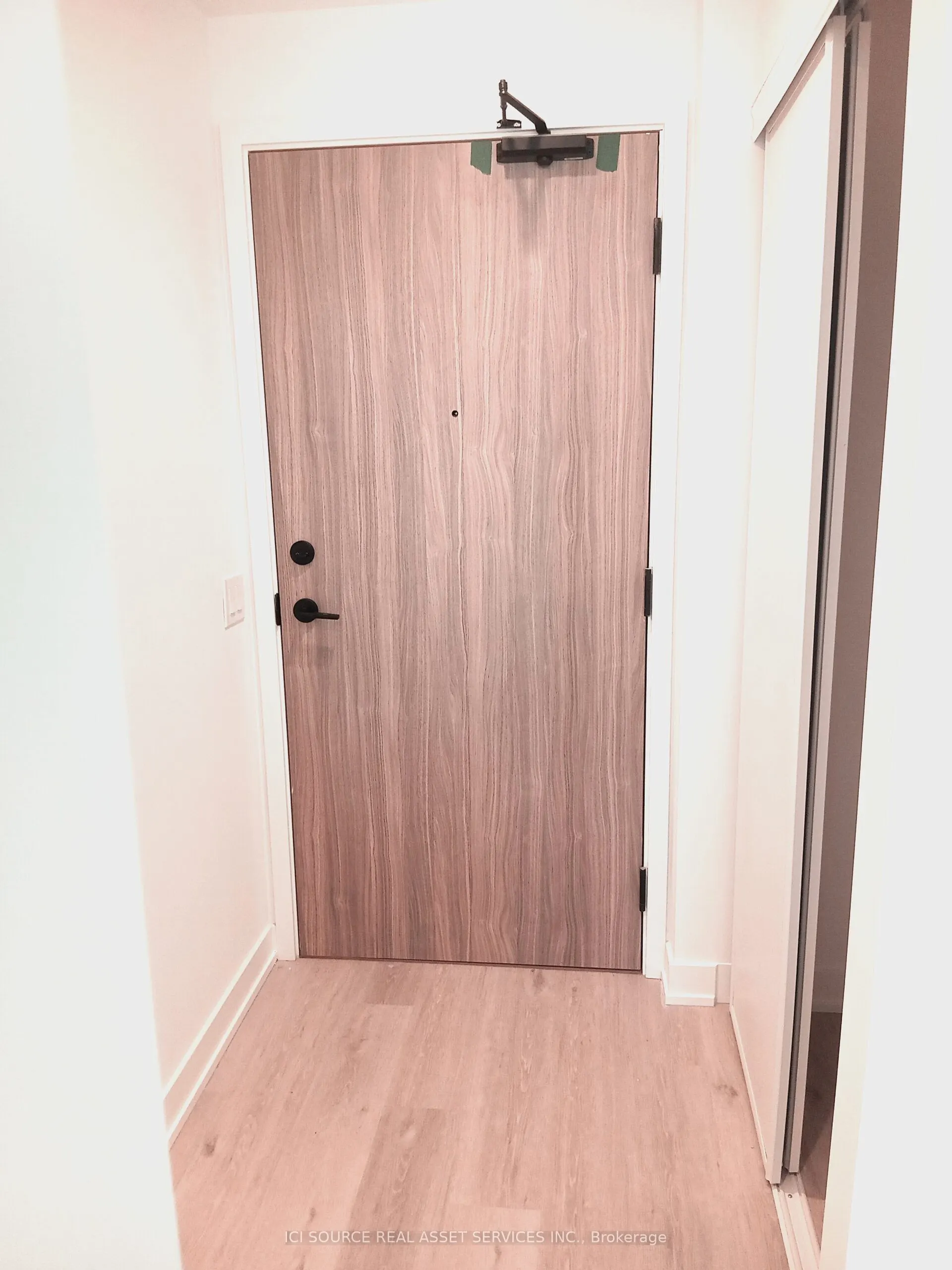 1381 Lakeshore Road E #525