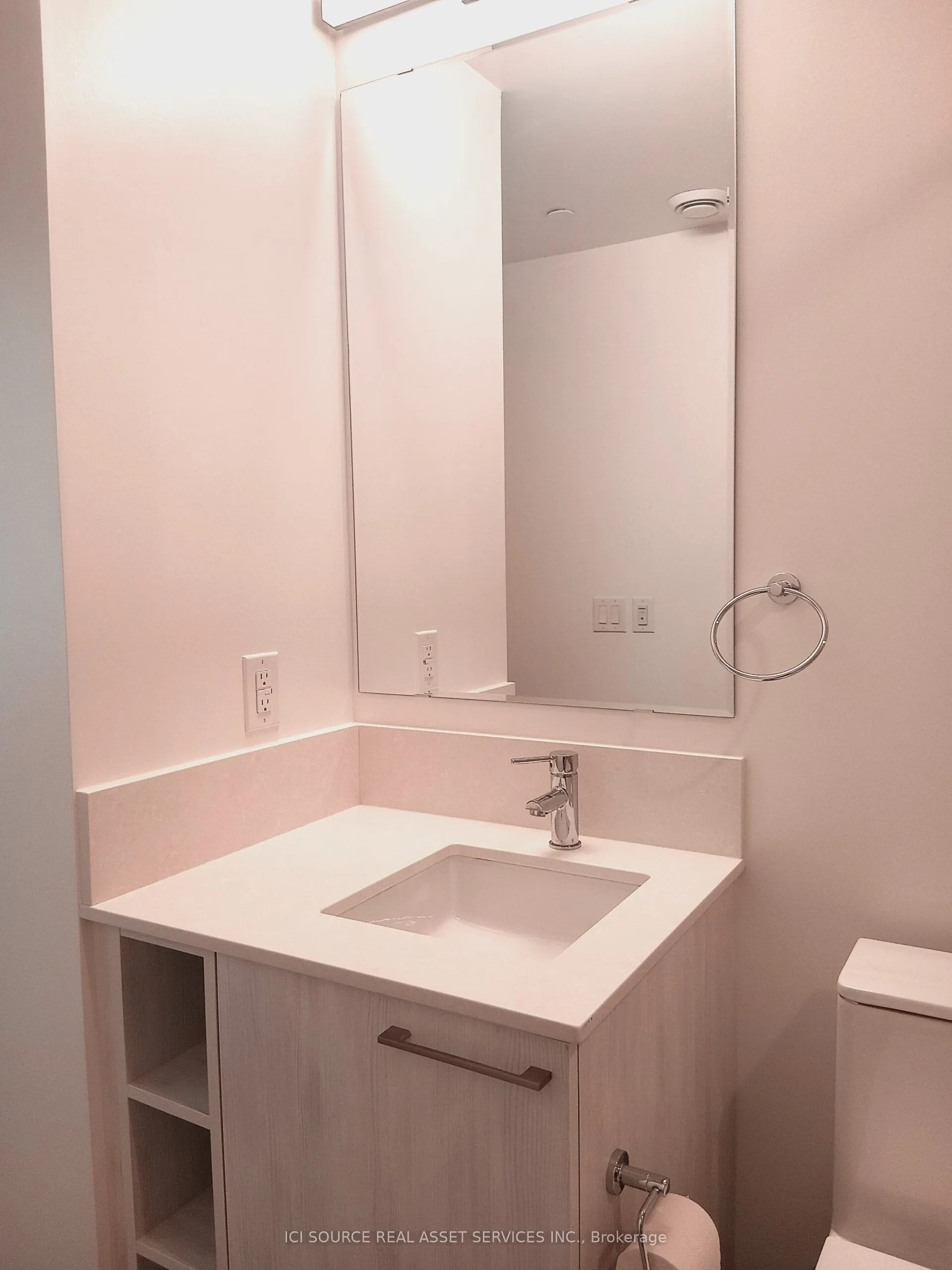 1381 Lakeshore Road E #525