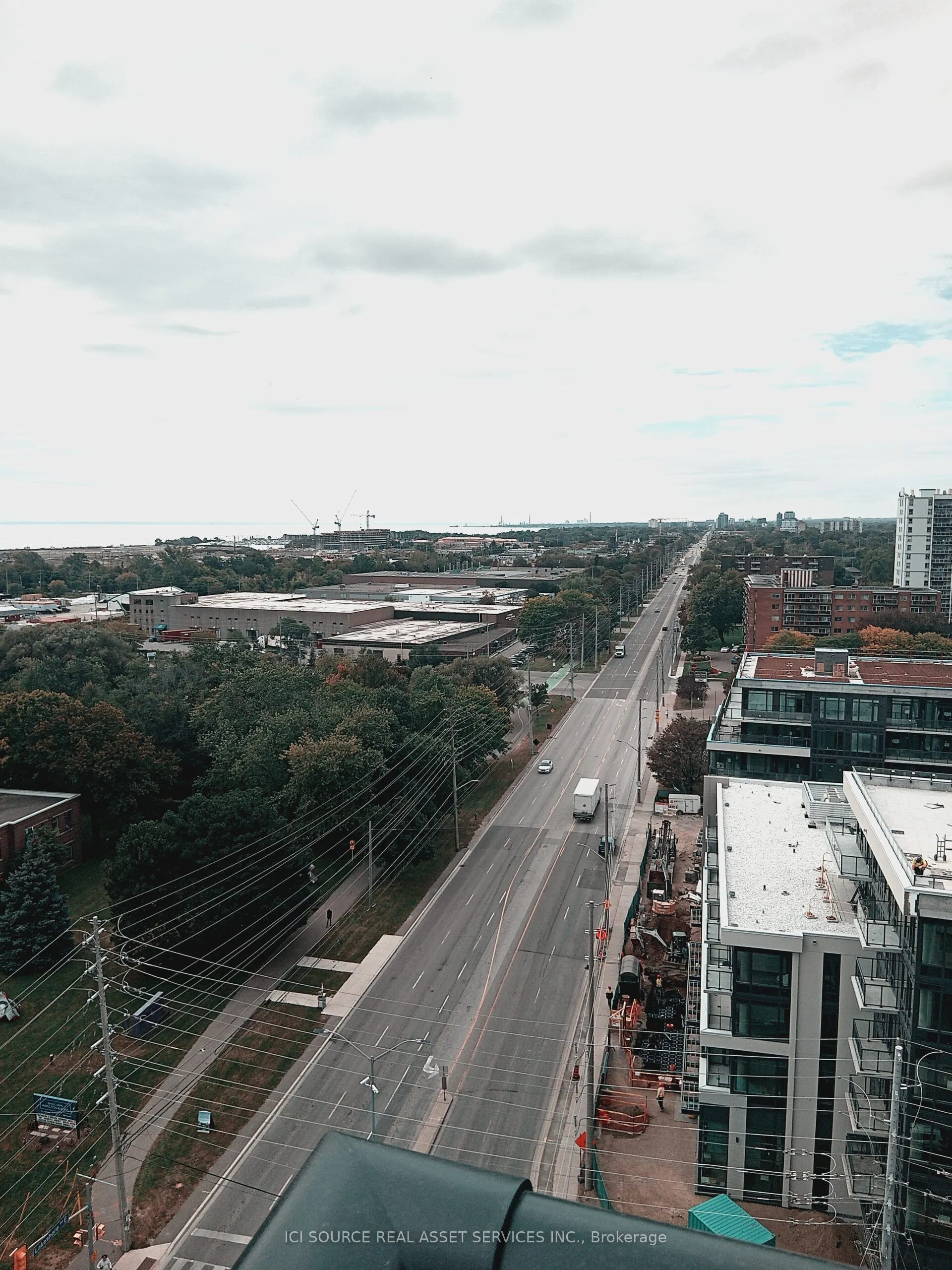 1381 Lakeshore Road E #525