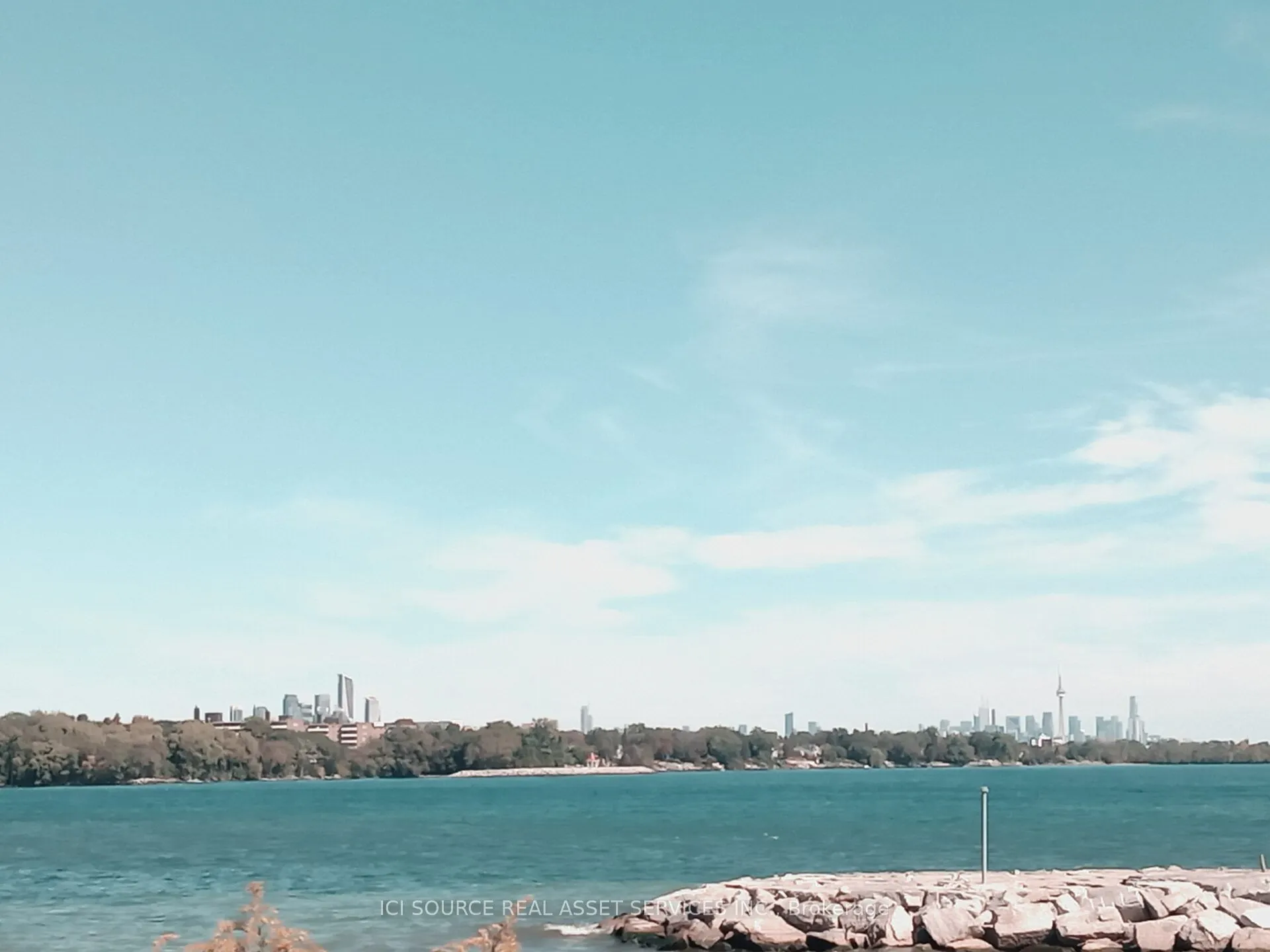 1381 Lakeshore Road E #525
